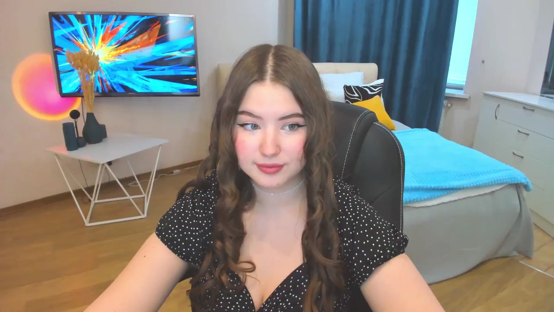 Gallery image thumbnail from AdmireMyEyes's myfreecams stream on, 10/24/2023, 11:02 image 7 of 20