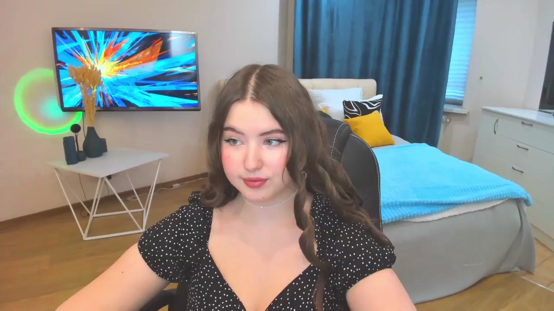 Gallery image thumbnail from AdmireMyEyes's myfreecams stream on, 10/24/2023, 11:51 image 16 of 20