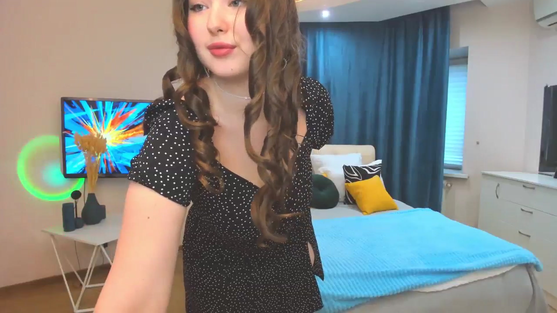 Gallery image thumbnail from AdmireMyEyes's myfreecams stream on, 10/24/2023, 11:51 image 8 of 20