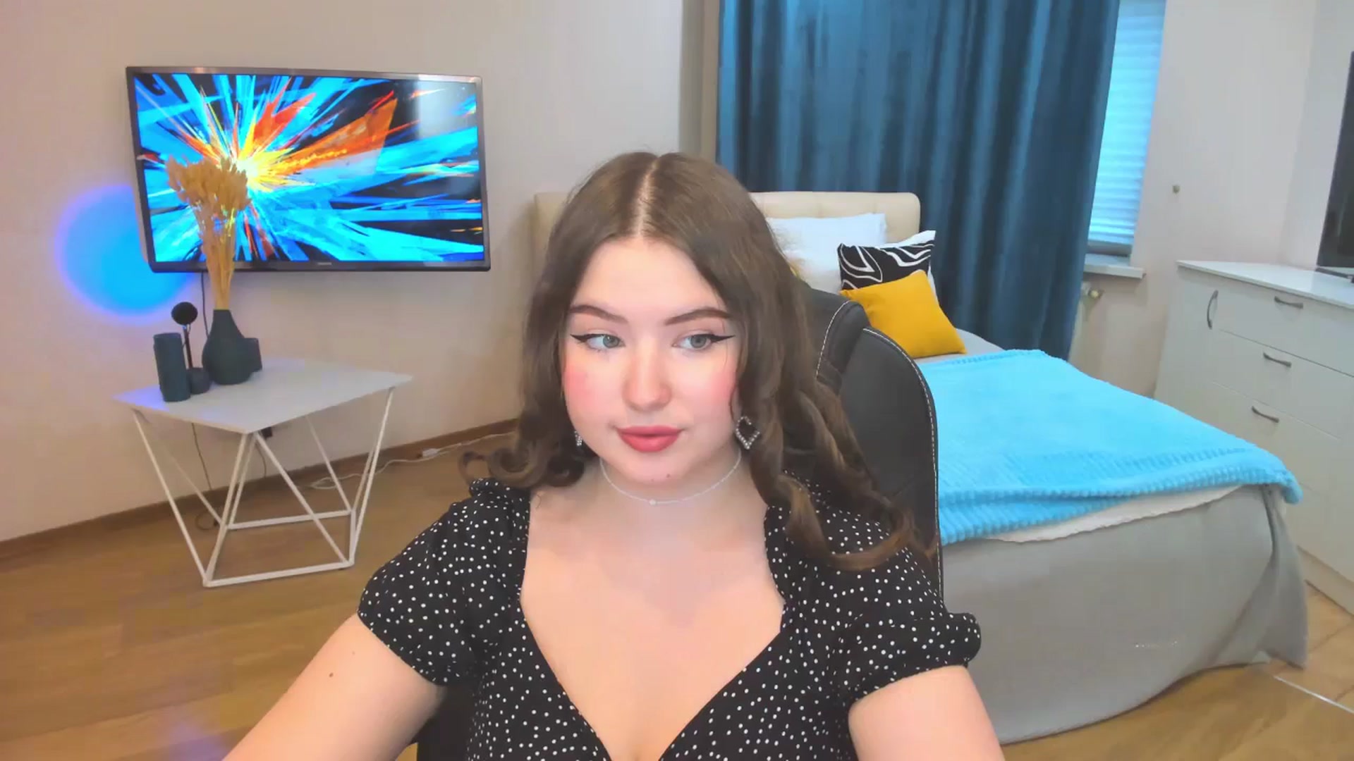 Gallery image thumbnail from AdmireMyEyes's myfreecams stream on, 10/24/2023, 11:51 image 14 of 20