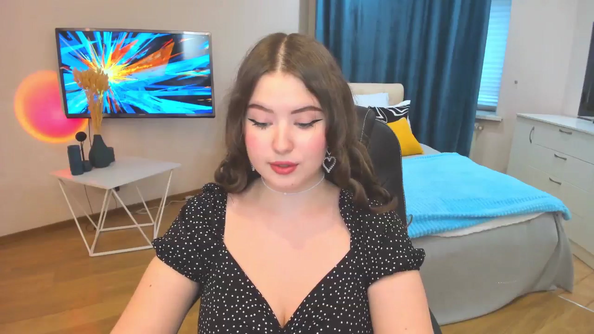 Gallery image thumbnail from AdmireMyEyes's myfreecams stream on, 10/24/2023, 11:51 image 12 of 20