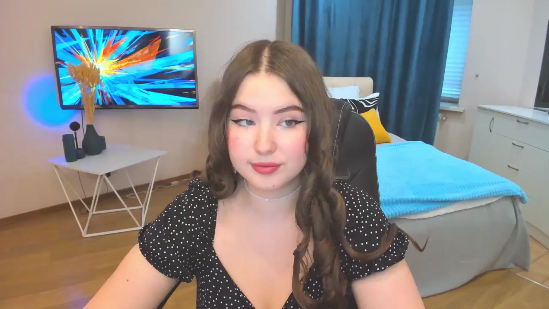 Gallery image thumbnail from AdmireMyEyes's myfreecams stream on, 10/24/2023, 11:51 image 13 of 20