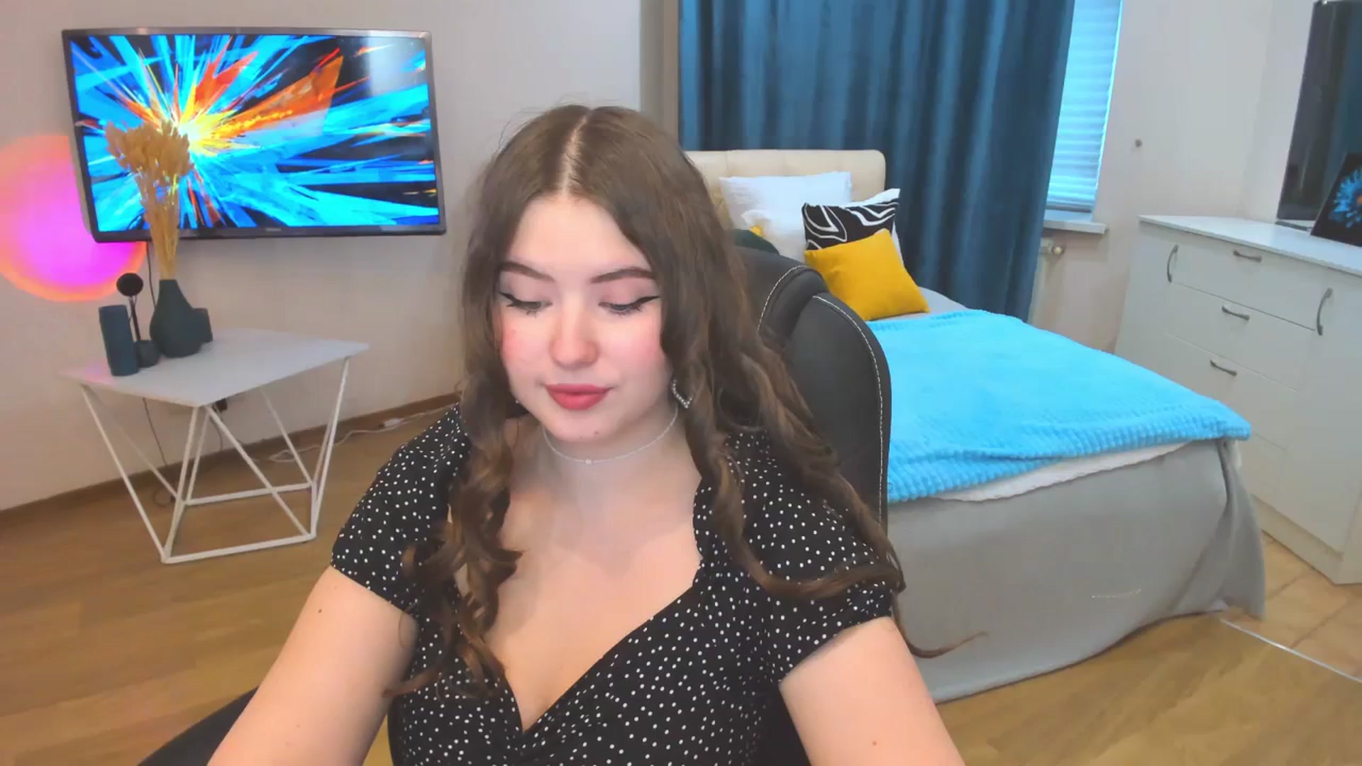 Gallery image thumbnail from AdmireMyEyes's myfreecams stream on, 10/24/2023, 12:47 image 4 of 20