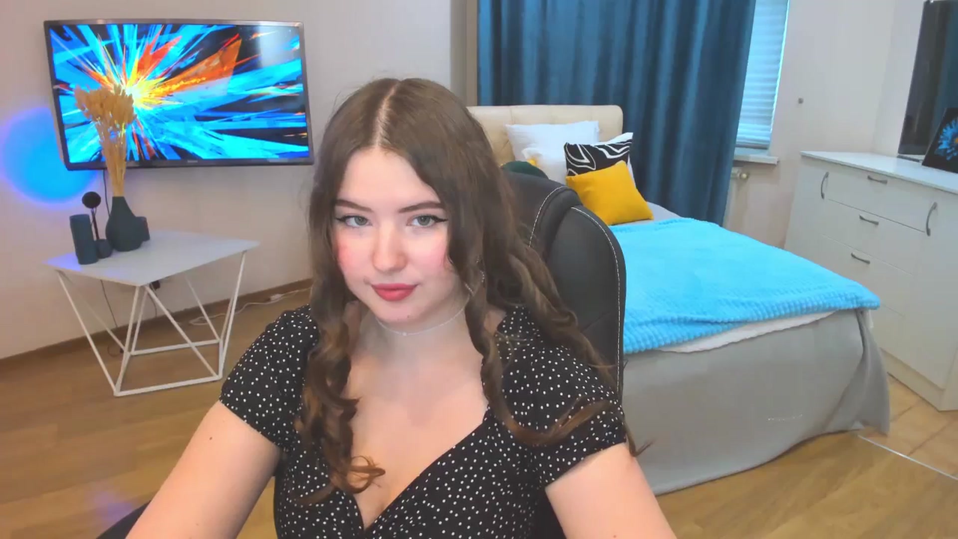 Gallery image thumbnail from AdmireMyEyes's myfreecams stream on, 10/24/2023, 12:47 image 17 of 20