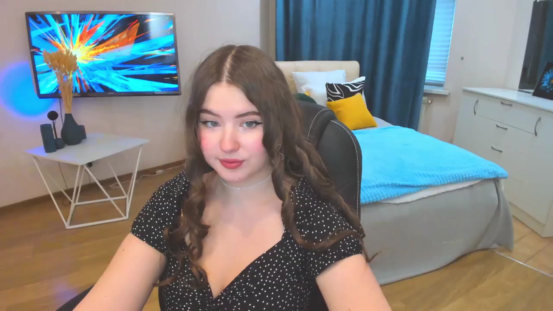 Gallery image thumbnail from AdmireMyEyes's myfreecams stream on, 10/24/2023, 12:47 image 6 of 20