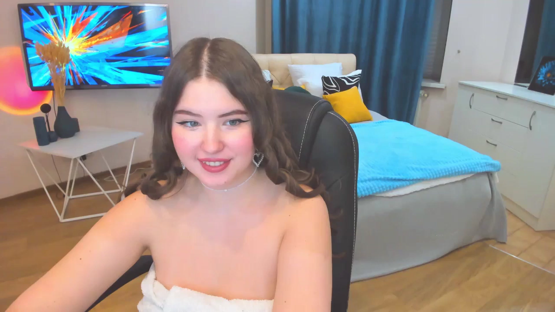 Gallery image thumbnail from AdmireMyEyes's myfreecams stream on, 10/24/2023, 14:46 image 6 of 20