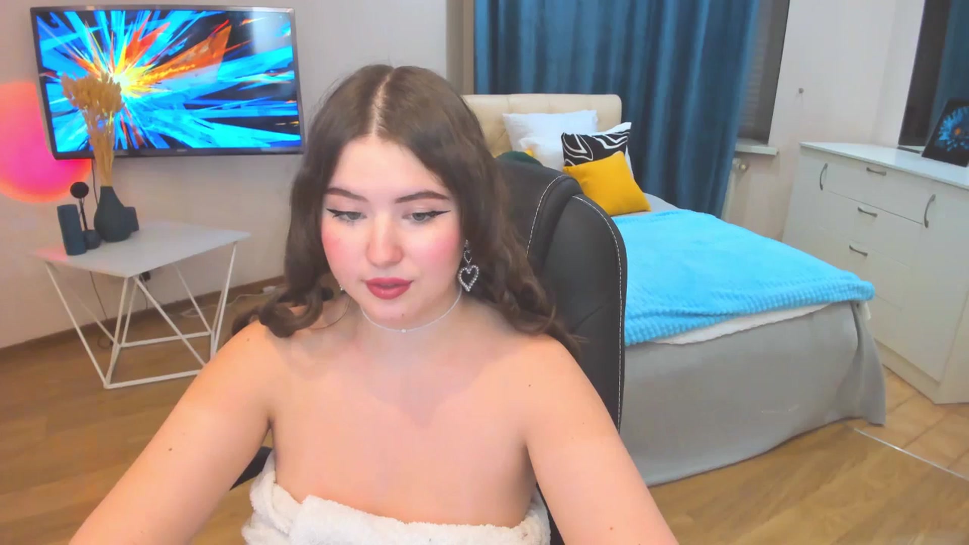Gallery image thumbnail from AdmireMyEyes's myfreecams stream on, 10/24/2023, 14:46 image 12 of 20