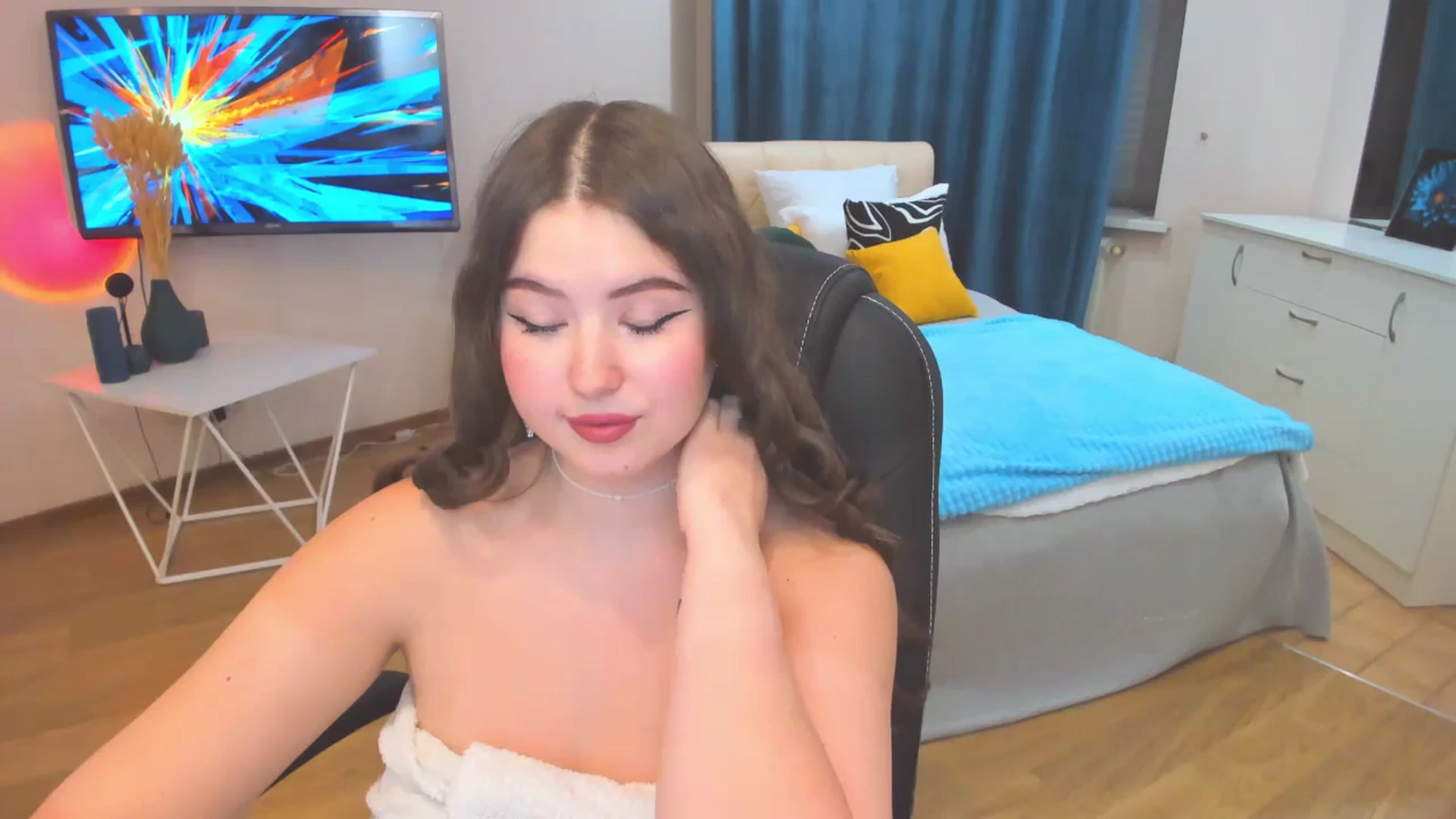 Gallery image thumbnail from AdmireMyEyes's myfreecams stream on, 10/24/2023, 14:46 image 10 of 20