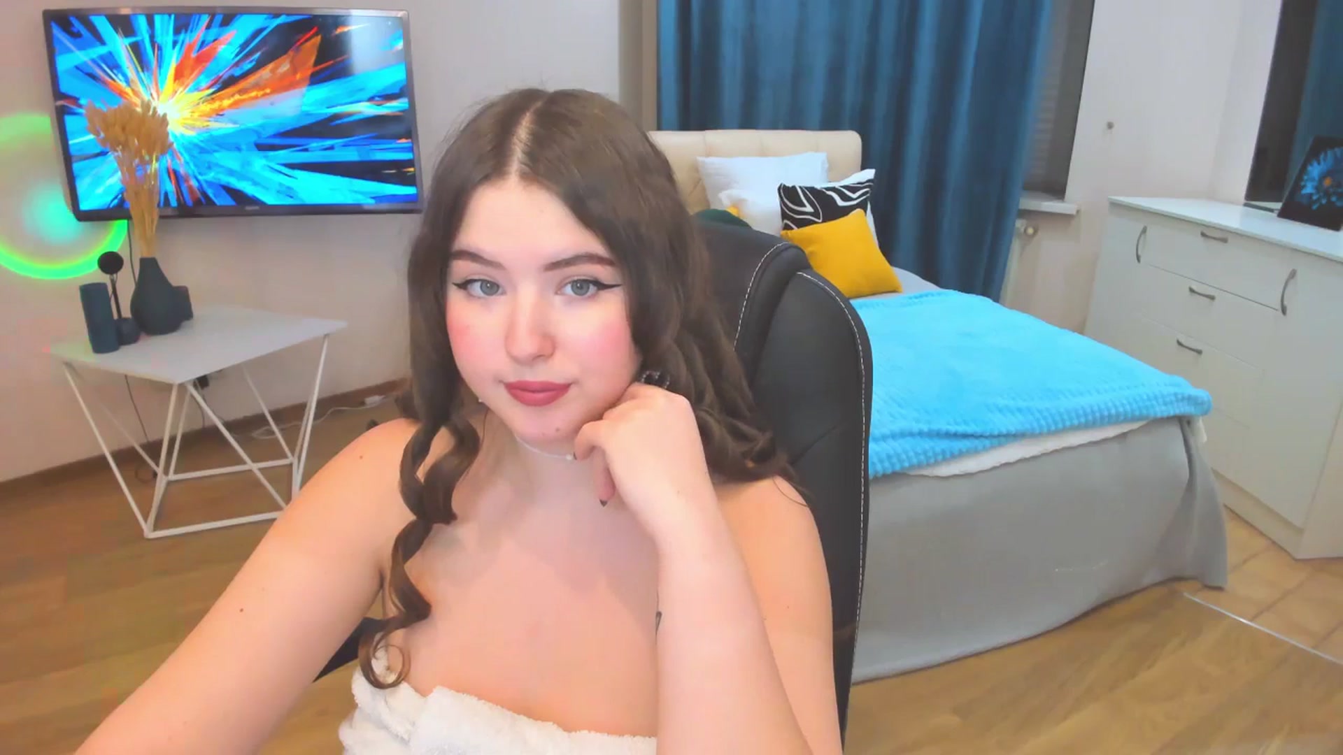 Gallery image thumbnail from AdmireMyEyes's myfreecams stream on, 10/24/2023, 14:46 image 3 of 20