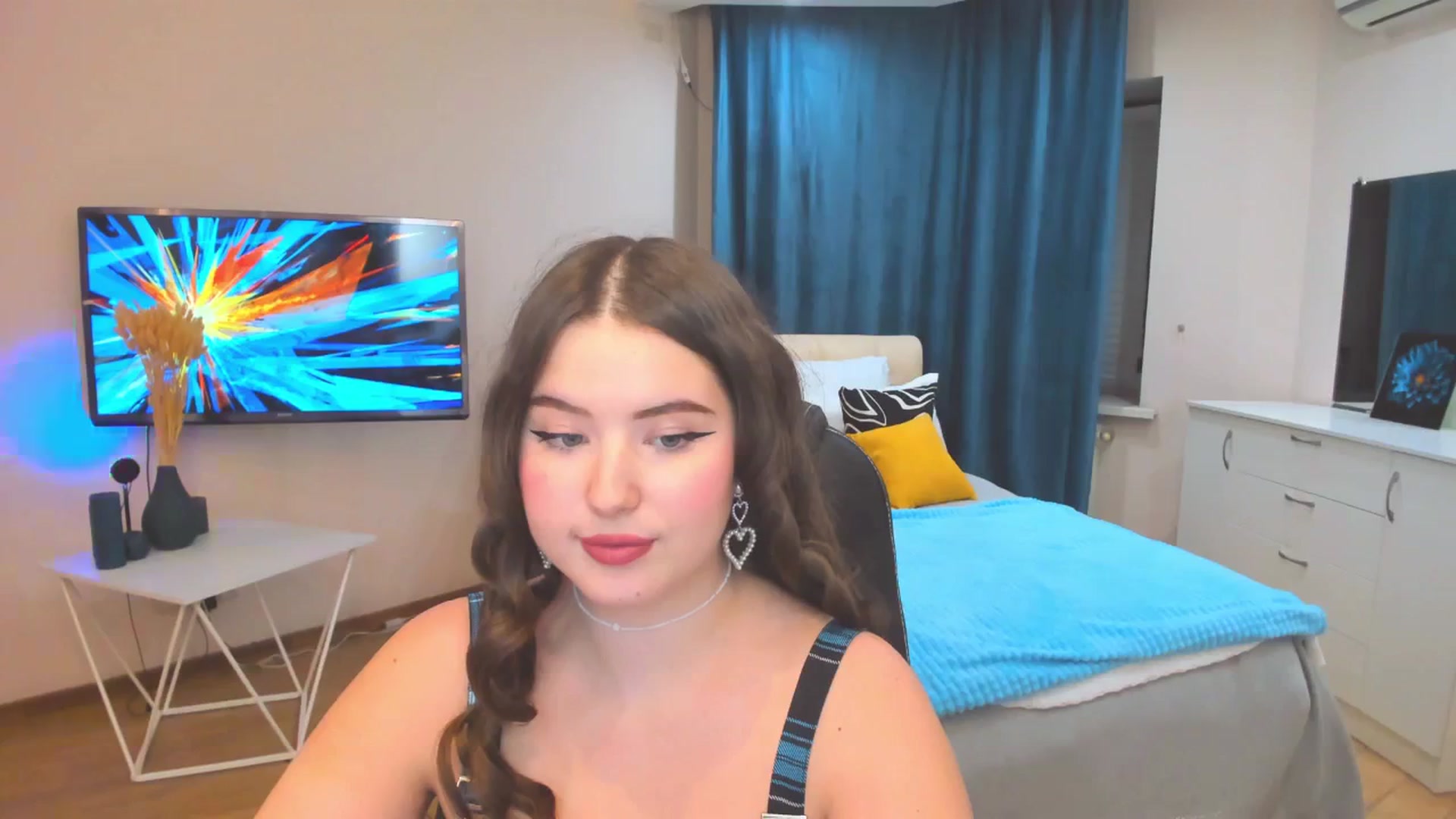 Gallery image thumbnail from AdmireMyEyes's myfreecams stream on, 10/24/2023, 16:47 image 11 of 20