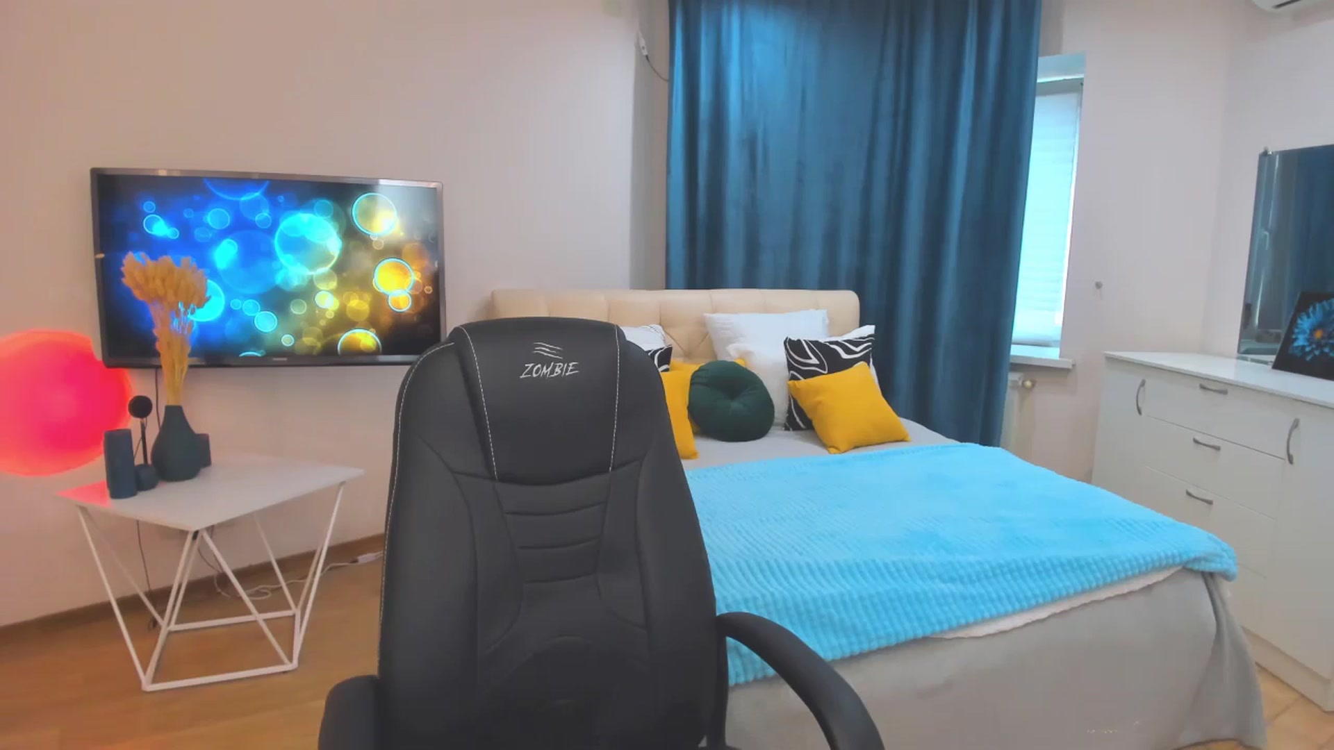 Gallery image thumbnail from AdmireMyEyes's myfreecams stream on, 10/26/2023, 10:39 image 6 of 20