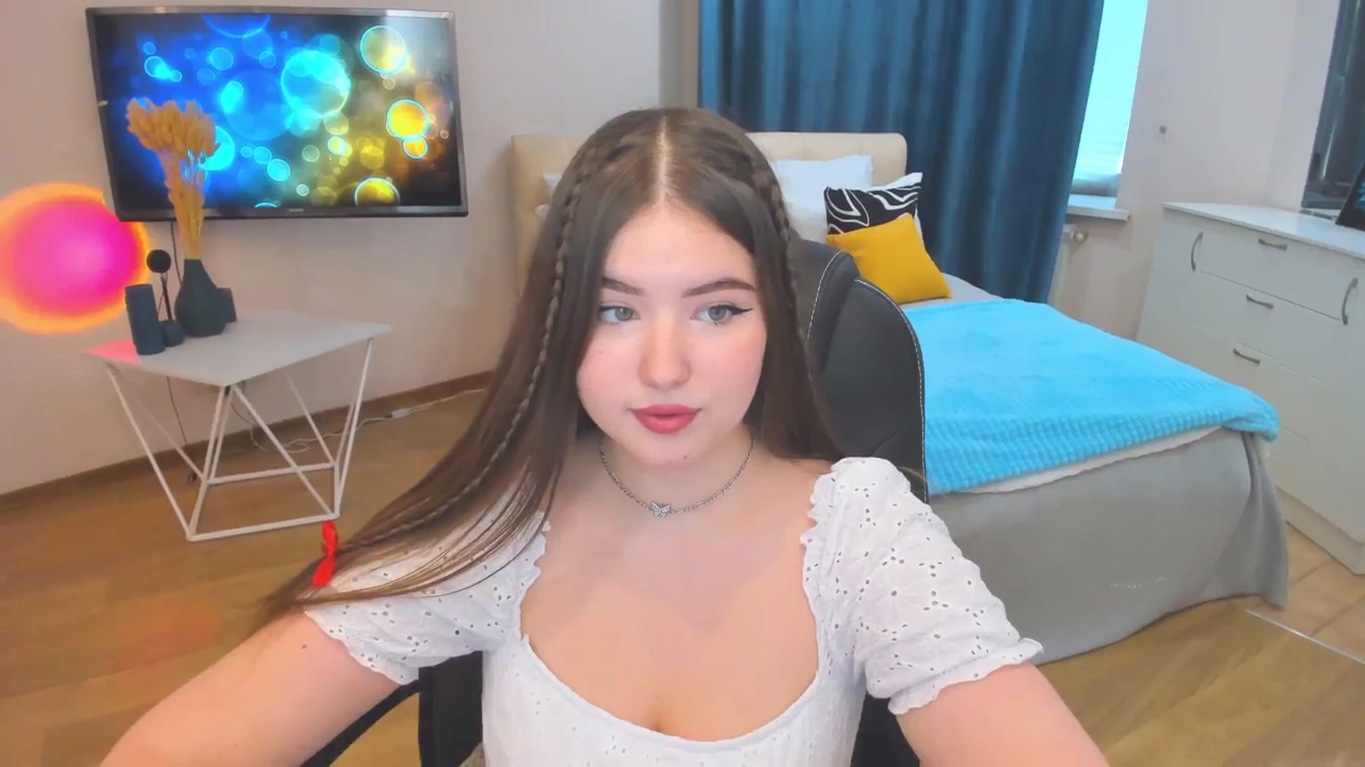 Gallery image thumbnail from AdmireMyEyes's myfreecams stream on, 10/26/2023, 10:39 image 12 of 20