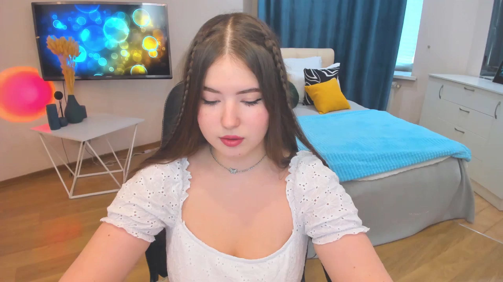 Gallery image thumbnail from AdmireMyEyes's myfreecams stream on, 10/26/2023, 10:39 image 9 of 20