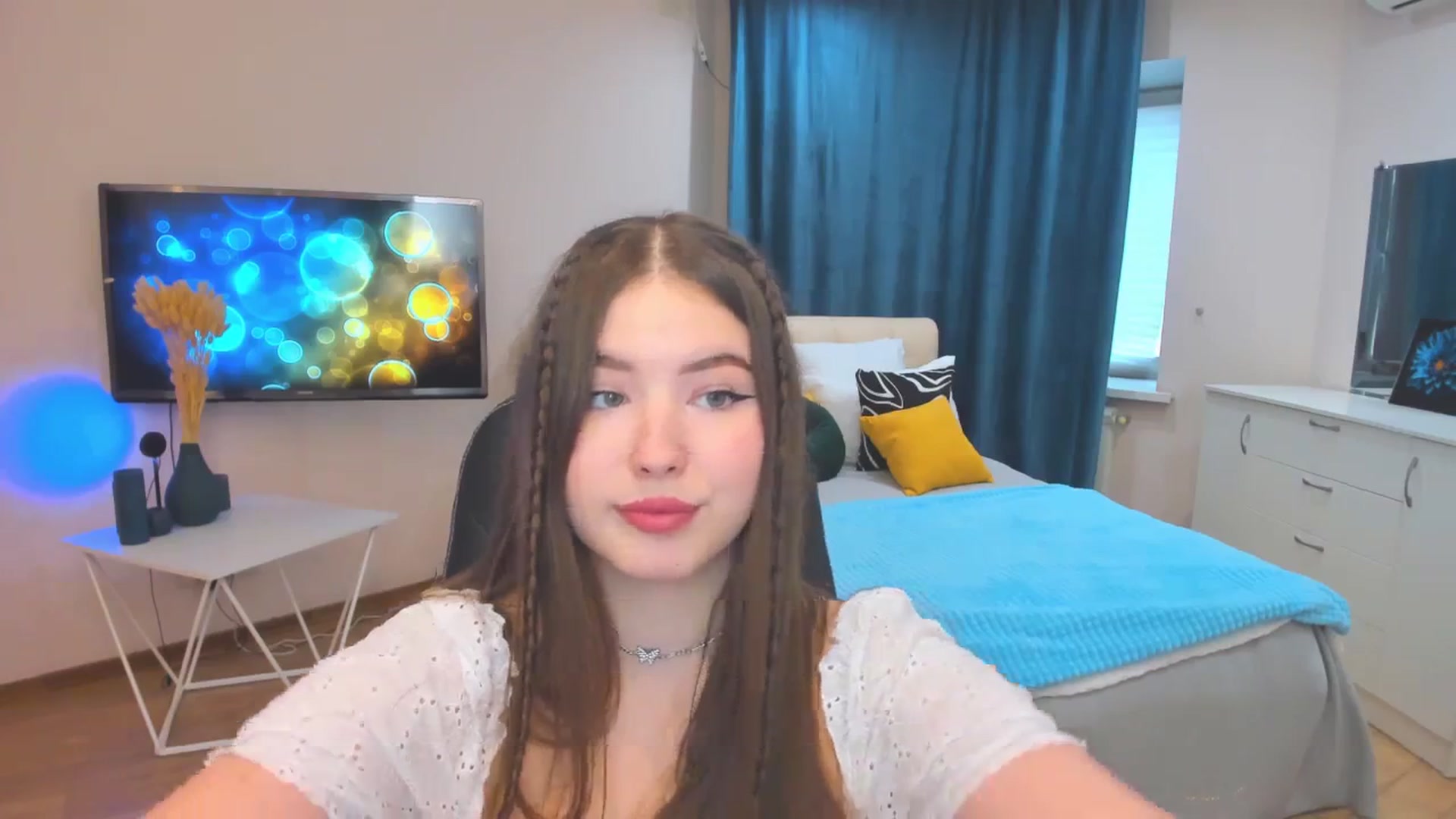 Gallery image thumbnail from AdmireMyEyes's myfreecams stream on, 10/26/2023, 10:39 image 8 of 20
