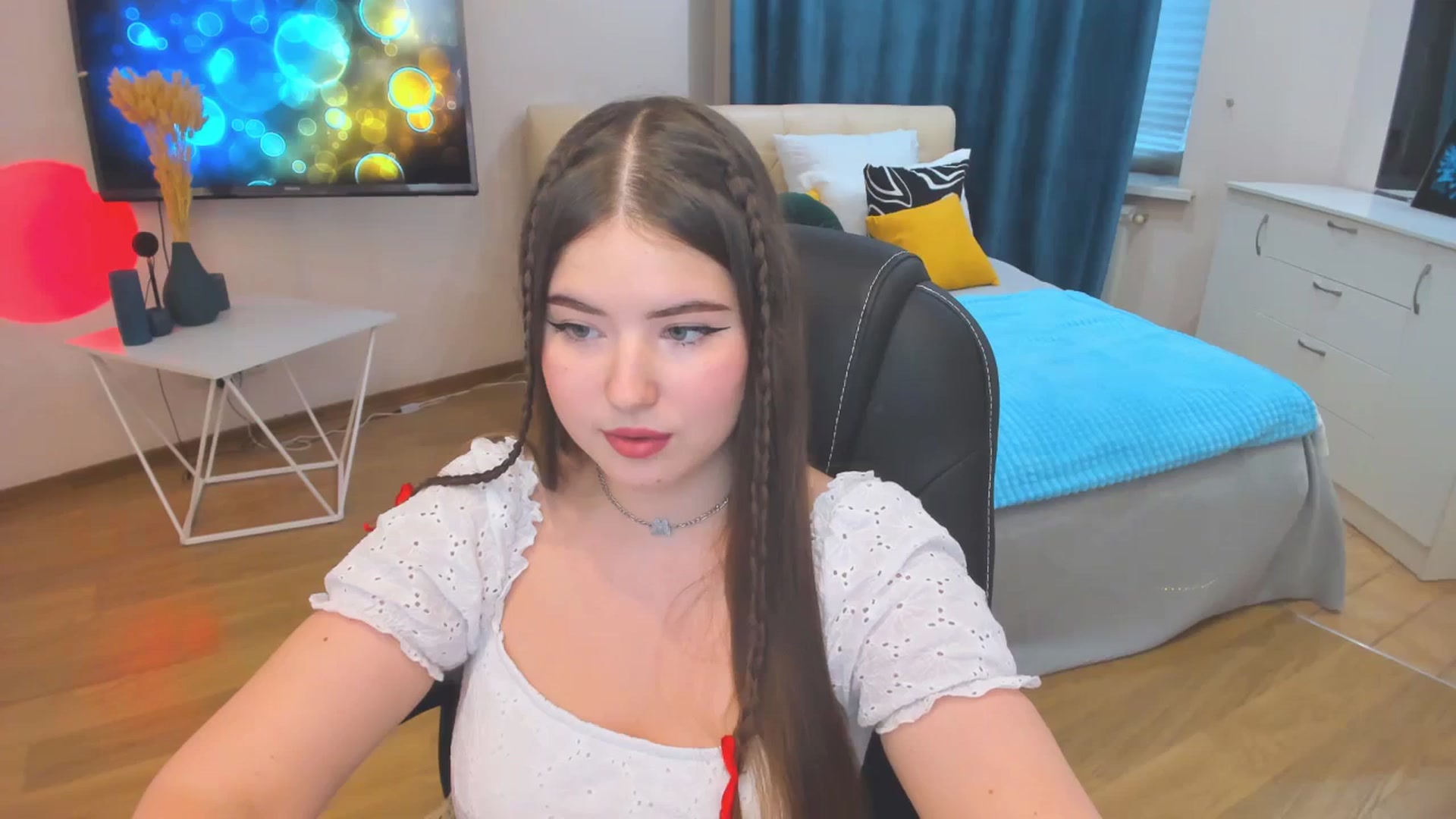 Gallery image thumbnail from AdmireMyEyes's myfreecams stream on, 10/26/2023, 12:42 image 17 of 20