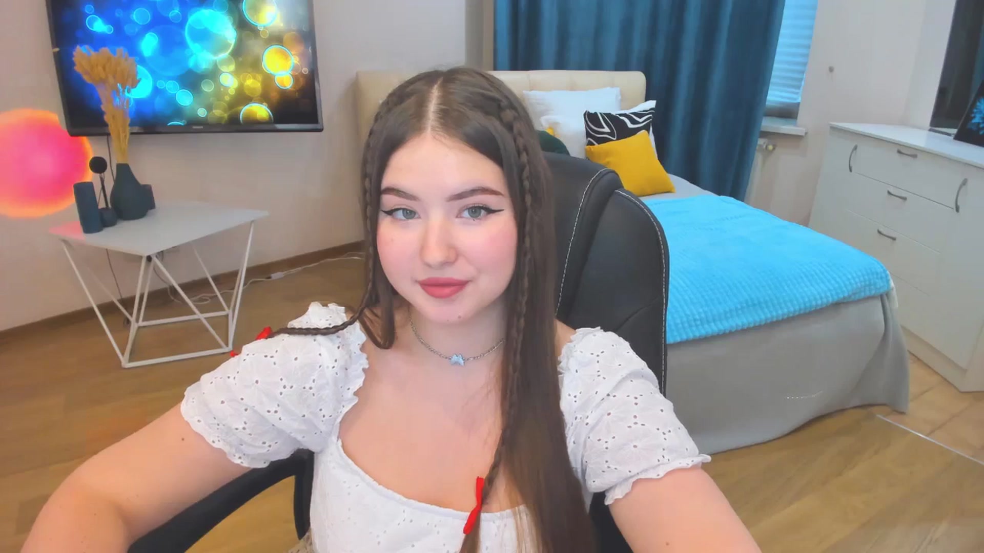 Gallery image thumbnail from AdmireMyEyes's myfreecams stream on, 10/26/2023, 12:42 image 19 of 20