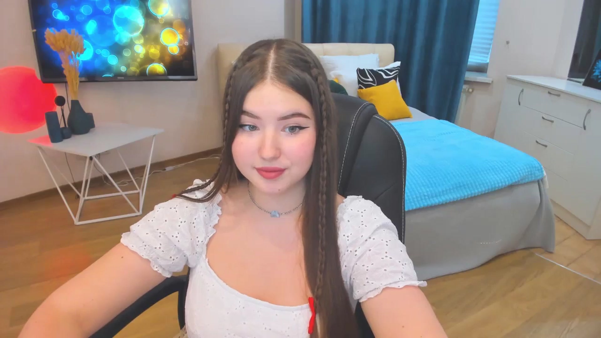 Gallery image thumbnail from AdmireMyEyes's myfreecams stream on, 10/26/2023, 12:42 image 3 of 20