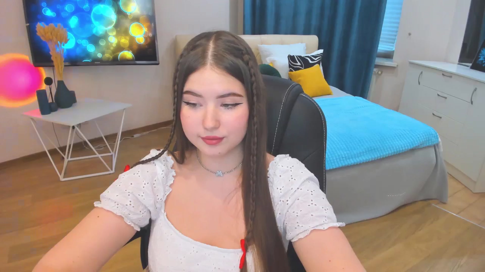 Gallery image thumbnail from AdmireMyEyes's myfreecams stream on, 10/26/2023, 12:42 image 15 of 20