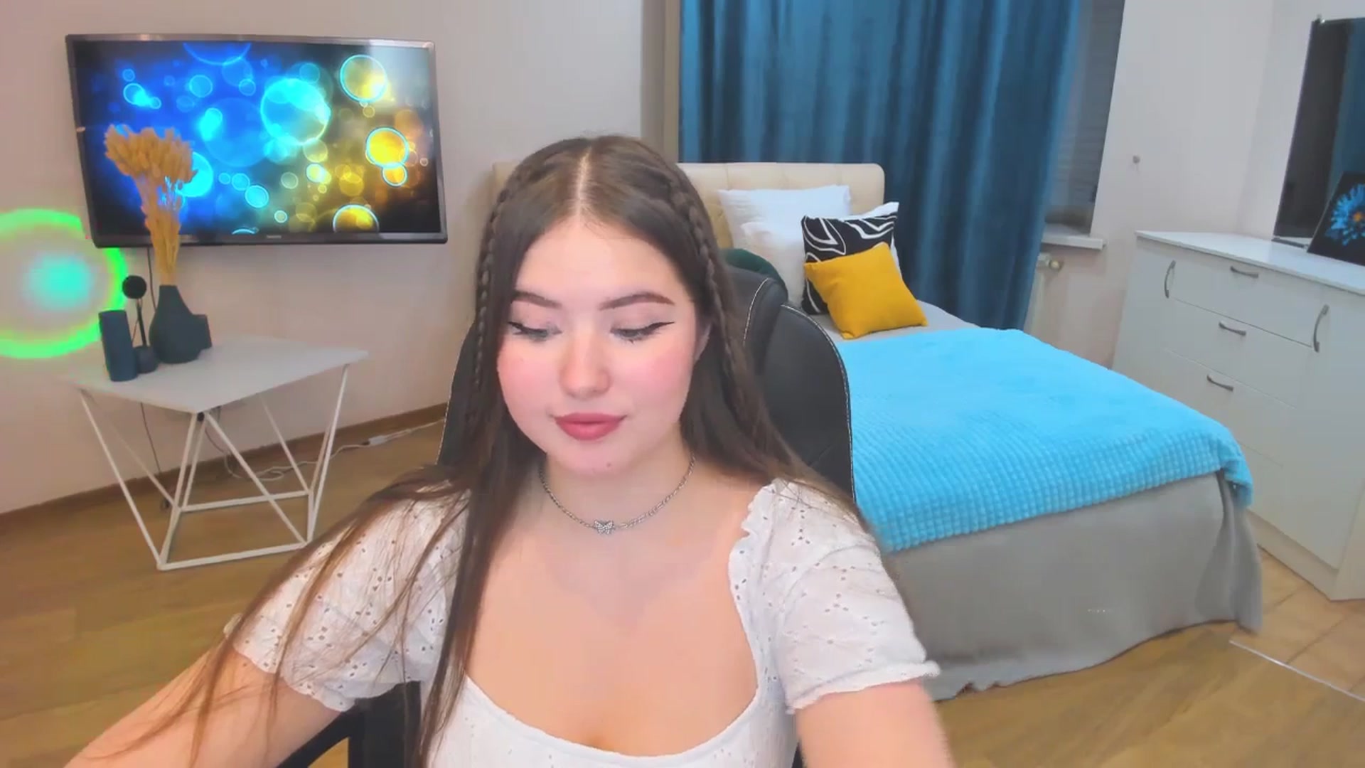 Gallery image thumbnail from AdmireMyEyes's myfreecams stream on, 10/26/2023, 13:59 image 3 of 20