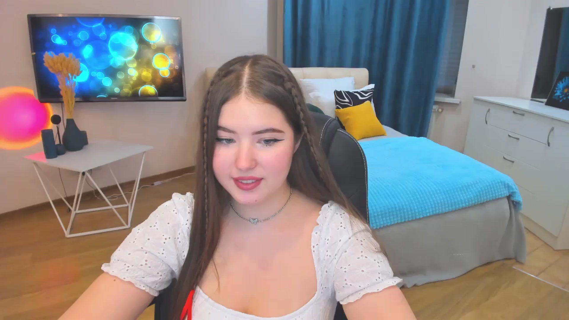Gallery image thumbnail from AdmireMyEyes's myfreecams stream on, 10/26/2023, 13:59 image 1 of 20
