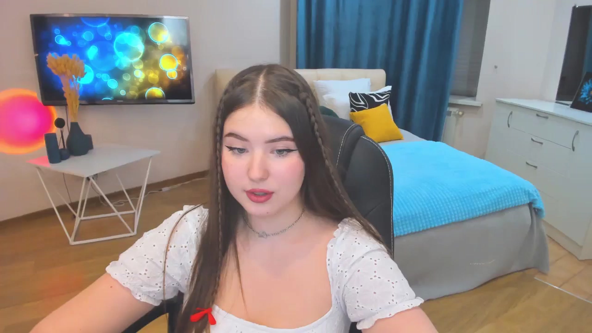 Gallery image thumbnail from AdmireMyEyes's myfreecams stream on, 10/26/2023, 16:50 image 9 of 20