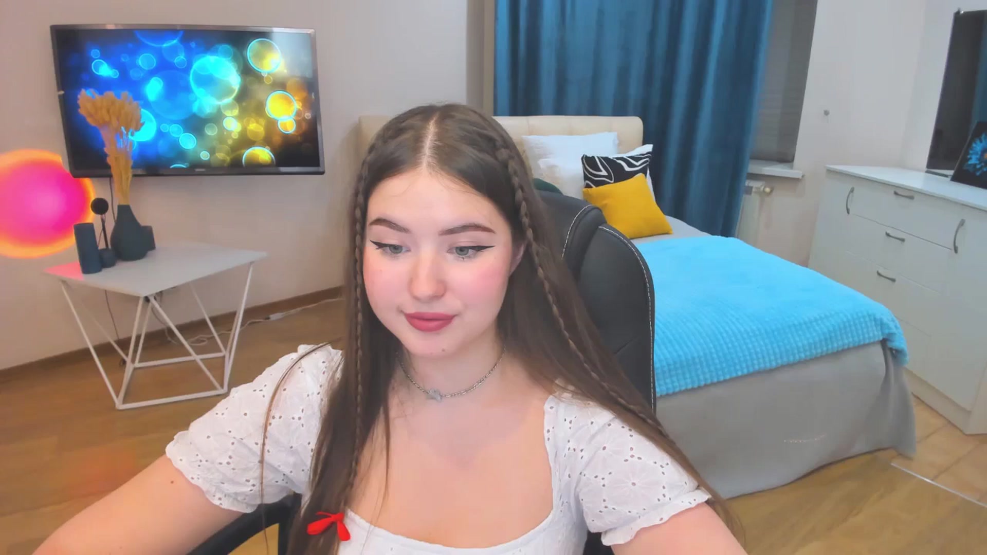 Gallery image thumbnail from AdmireMyEyes's myfreecams stream on, 10/26/2023, 16:50 image 7 of 20