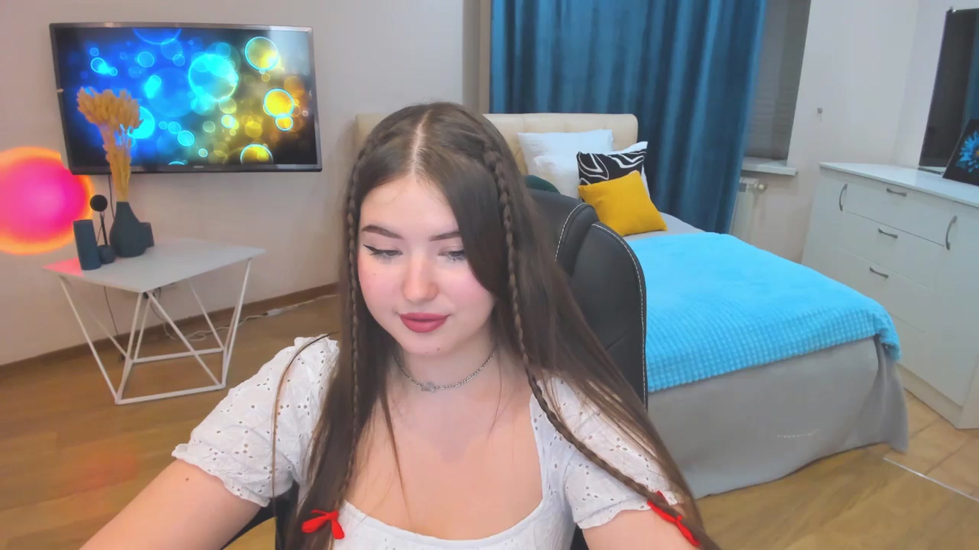 Gallery image thumbnail from AdmireMyEyes's myfreecams stream on, 10/26/2023, 16:50 image 8 of 20