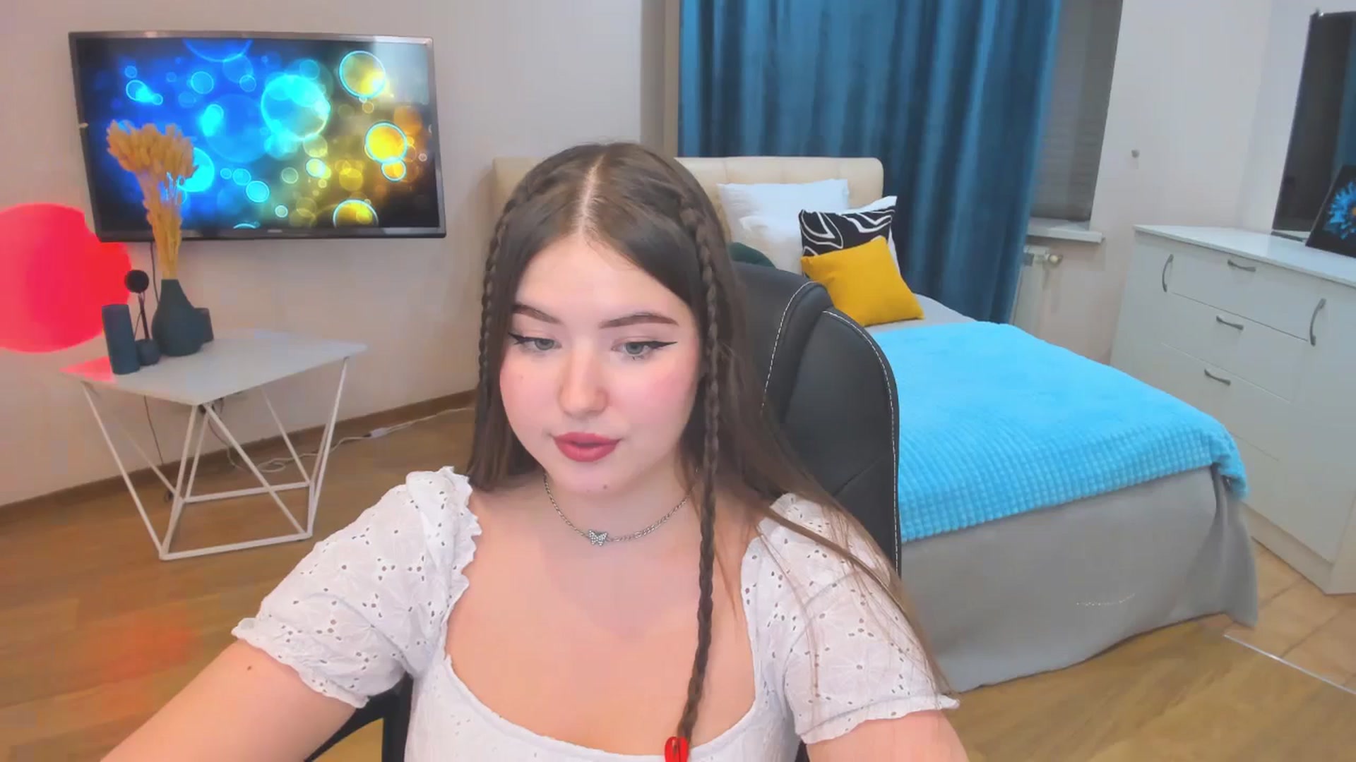 Gallery image thumbnail from AdmireMyEyes's myfreecams stream on, 10/26/2023, 16:50 image 18 of 20