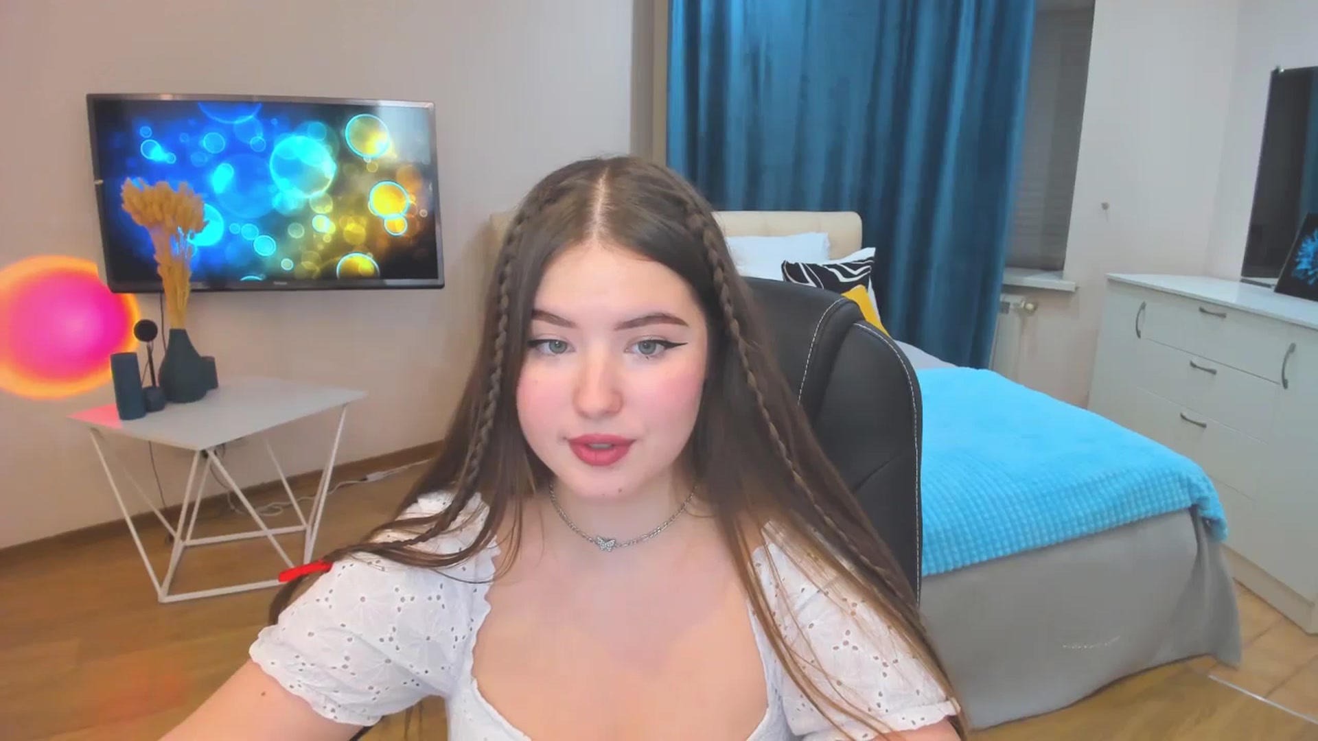 Gallery image thumbnail from AdmireMyEyes's myfreecams stream on, 10/26/2023, 16:50 image 2 of 20