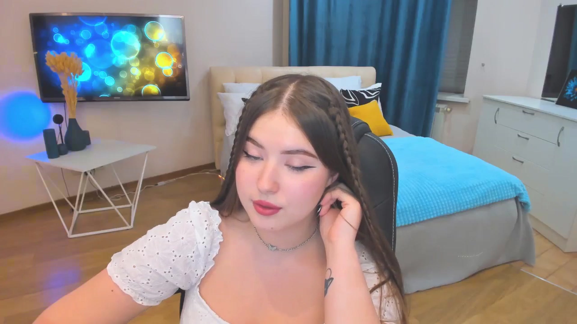 Gallery image thumbnail from AdmireMyEyes's myfreecams stream on, 10/26/2023, 16:50 image 20 of 20