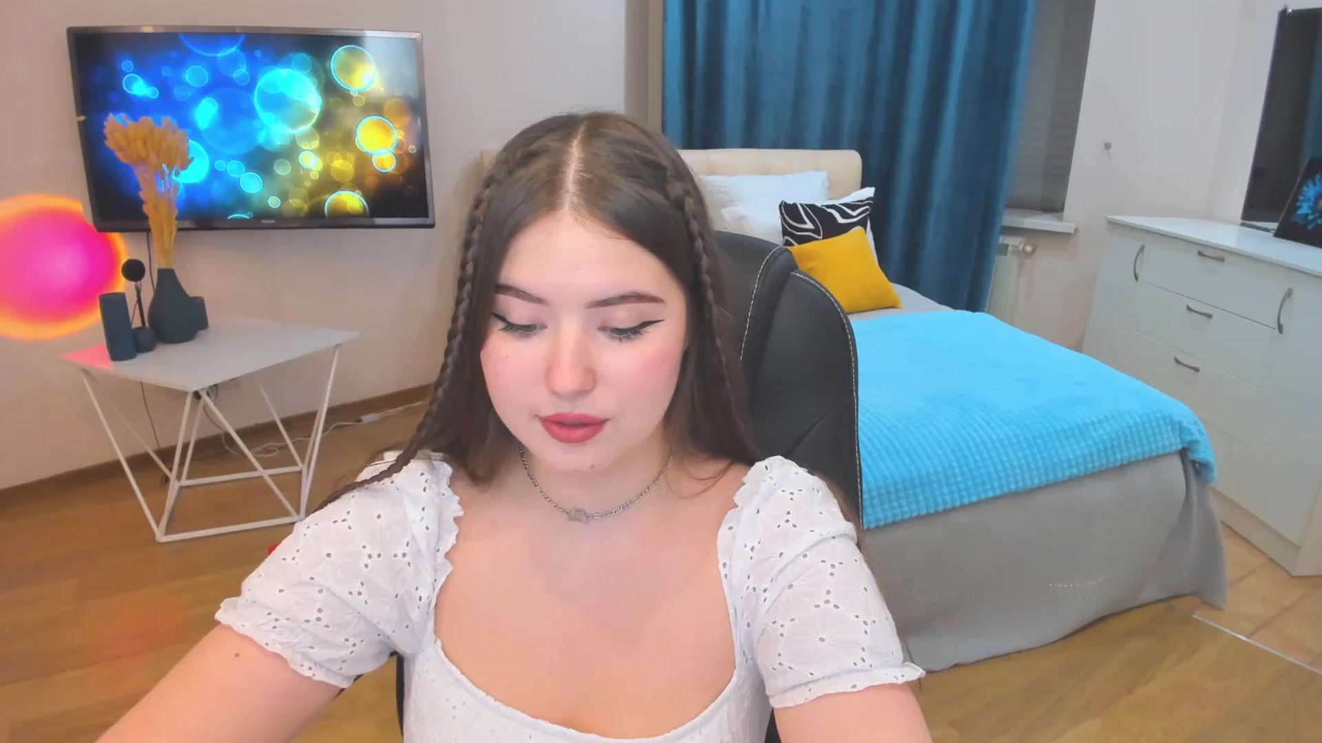 Gallery image thumbnail from AdmireMyEyes's myfreecams stream on, 10/26/2023, 16:50 image 4 of 20