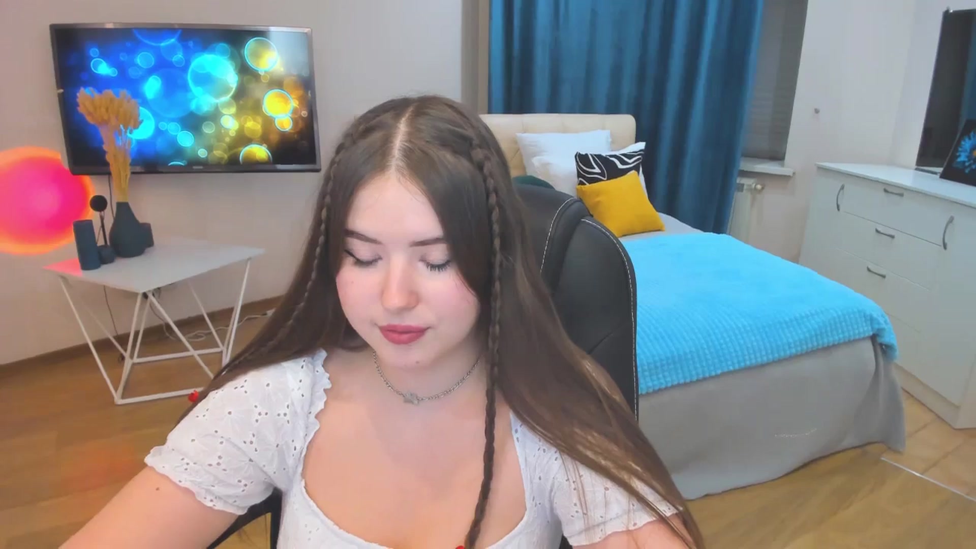 Gallery image thumbnail from AdmireMyEyes's myfreecams stream on, 10/26/2023, 16:50 image 14 of 20