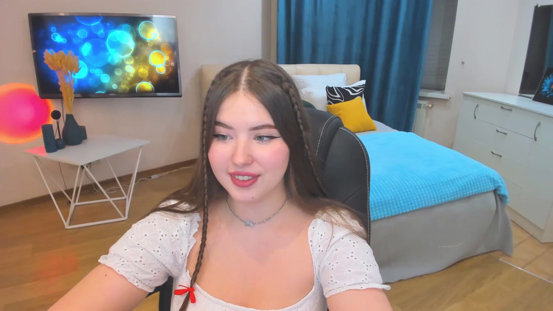 Gallery image thumbnail from AdmireMyEyes's myfreecams stream on, 10/26/2023, 16:50 image 13 of 20