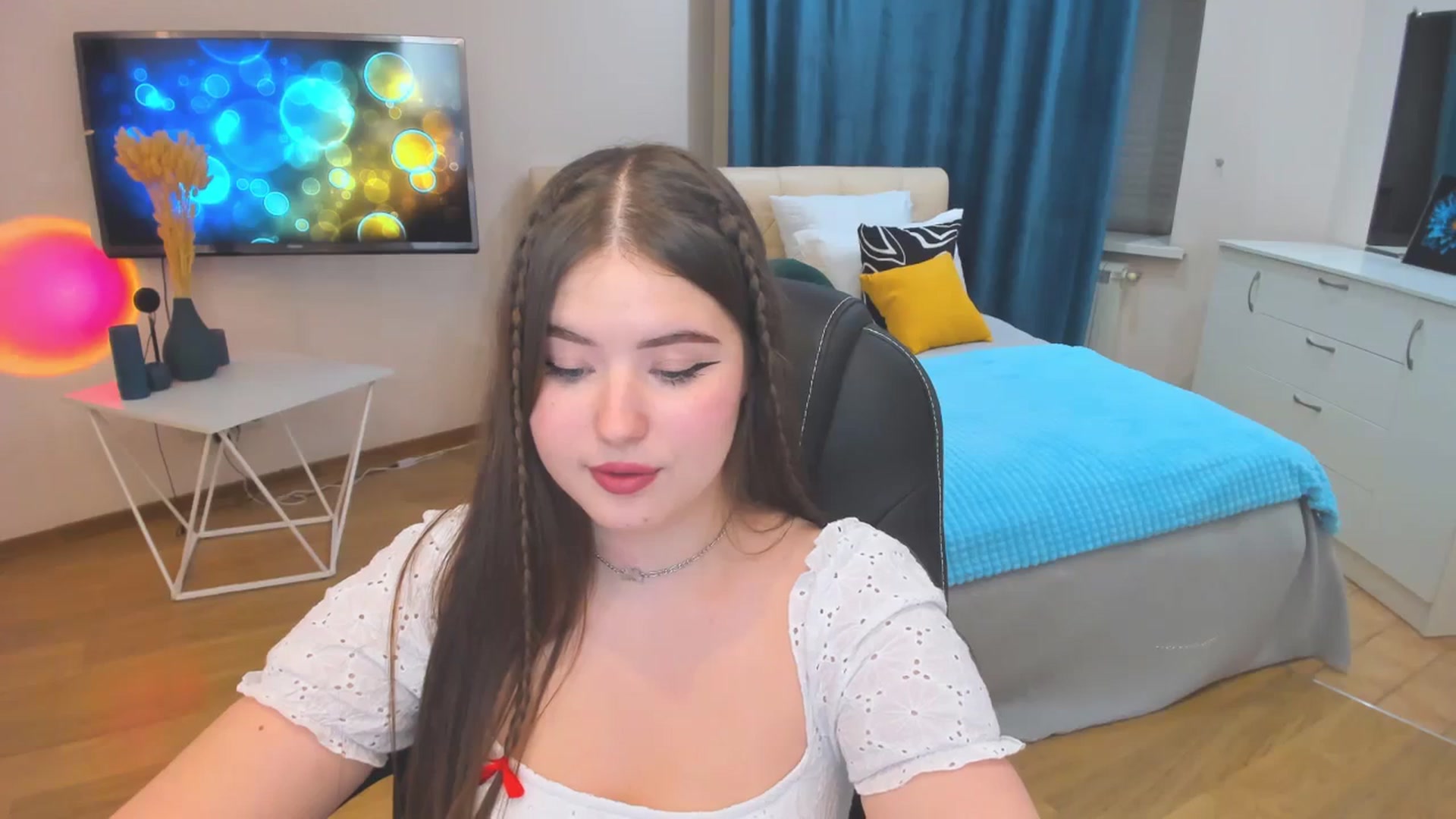 Gallery image thumbnail from AdmireMyEyes's myfreecams stream on, 10/26/2023, 16:50 image 5 of 20