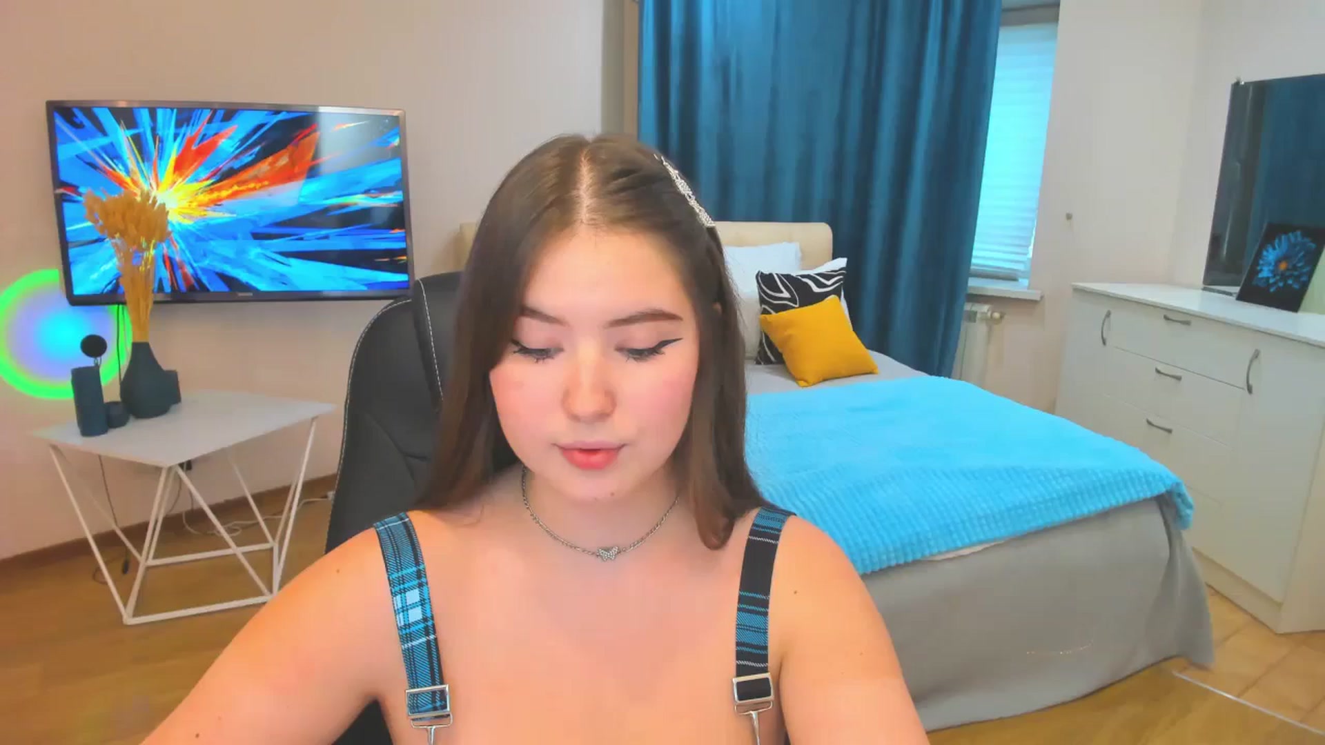 Gallery image thumbnail from AdmireMyEyes's myfreecams stream on, 10/28/2023, 12:13 image 1 of 20