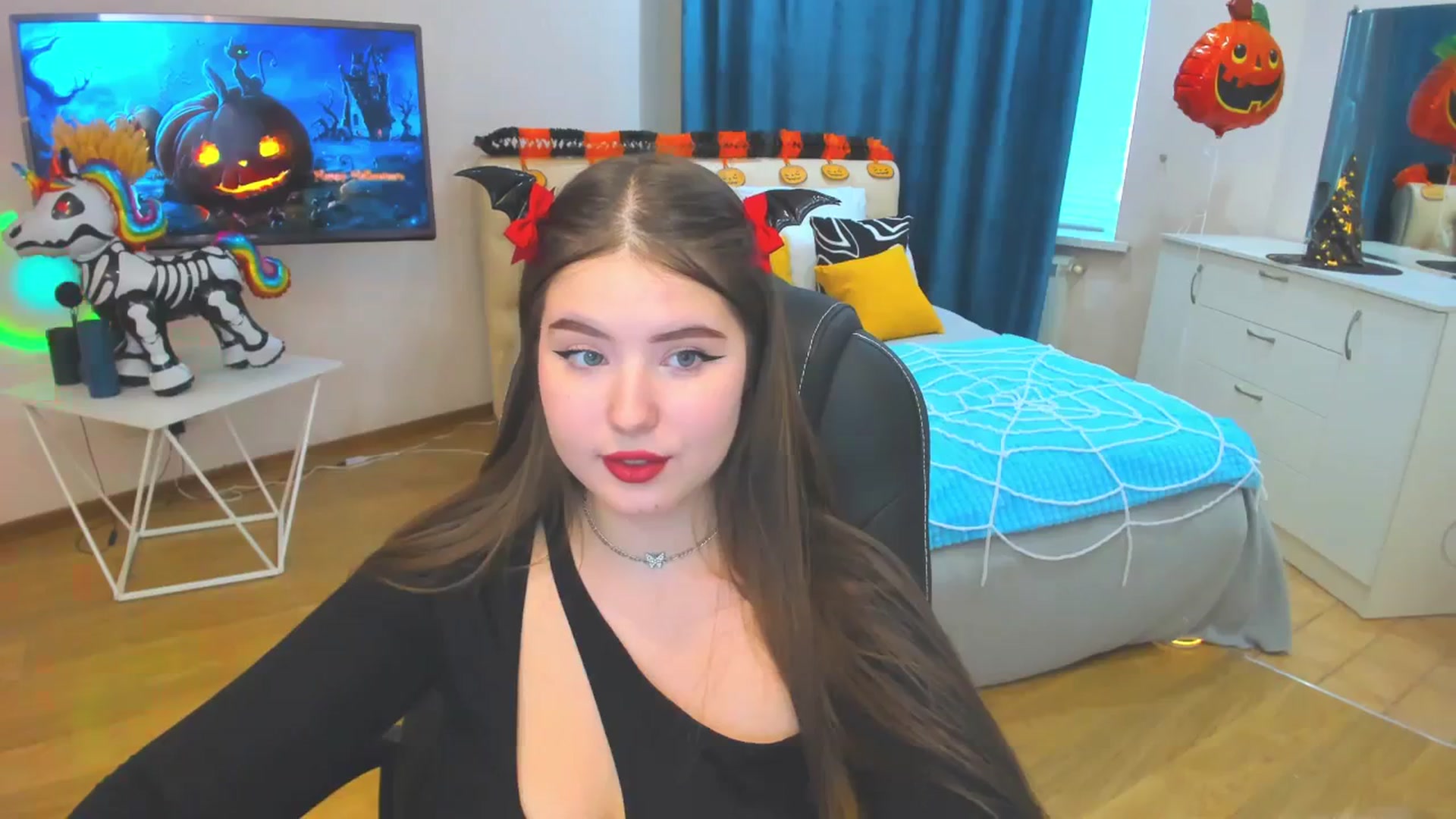 Gallery image thumbnail from AdmireMyEyes's myfreecams stream on, 10/29/2023, 09:52 image 18 of 20