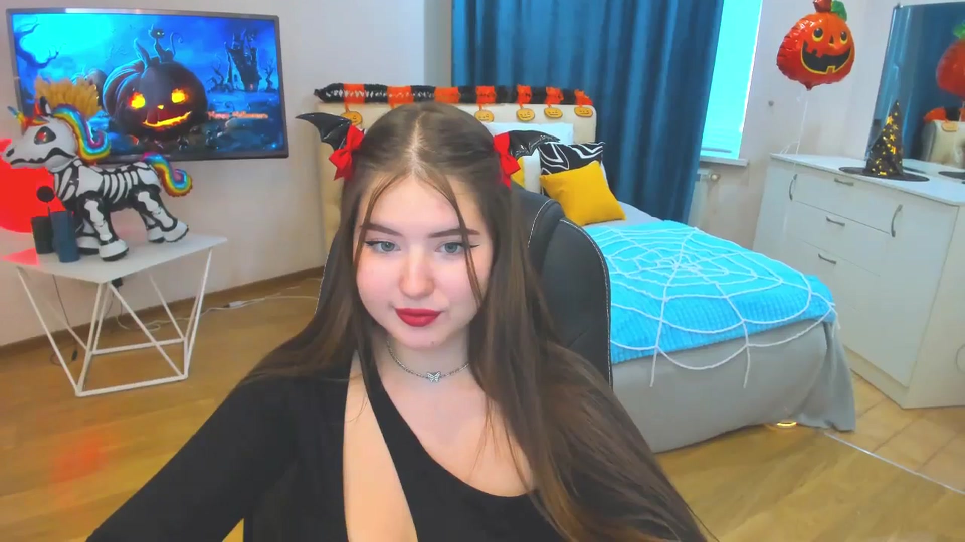 Gallery image thumbnail from AdmireMyEyes's myfreecams stream on, 10/29/2023, 09:52 image 17 of 20