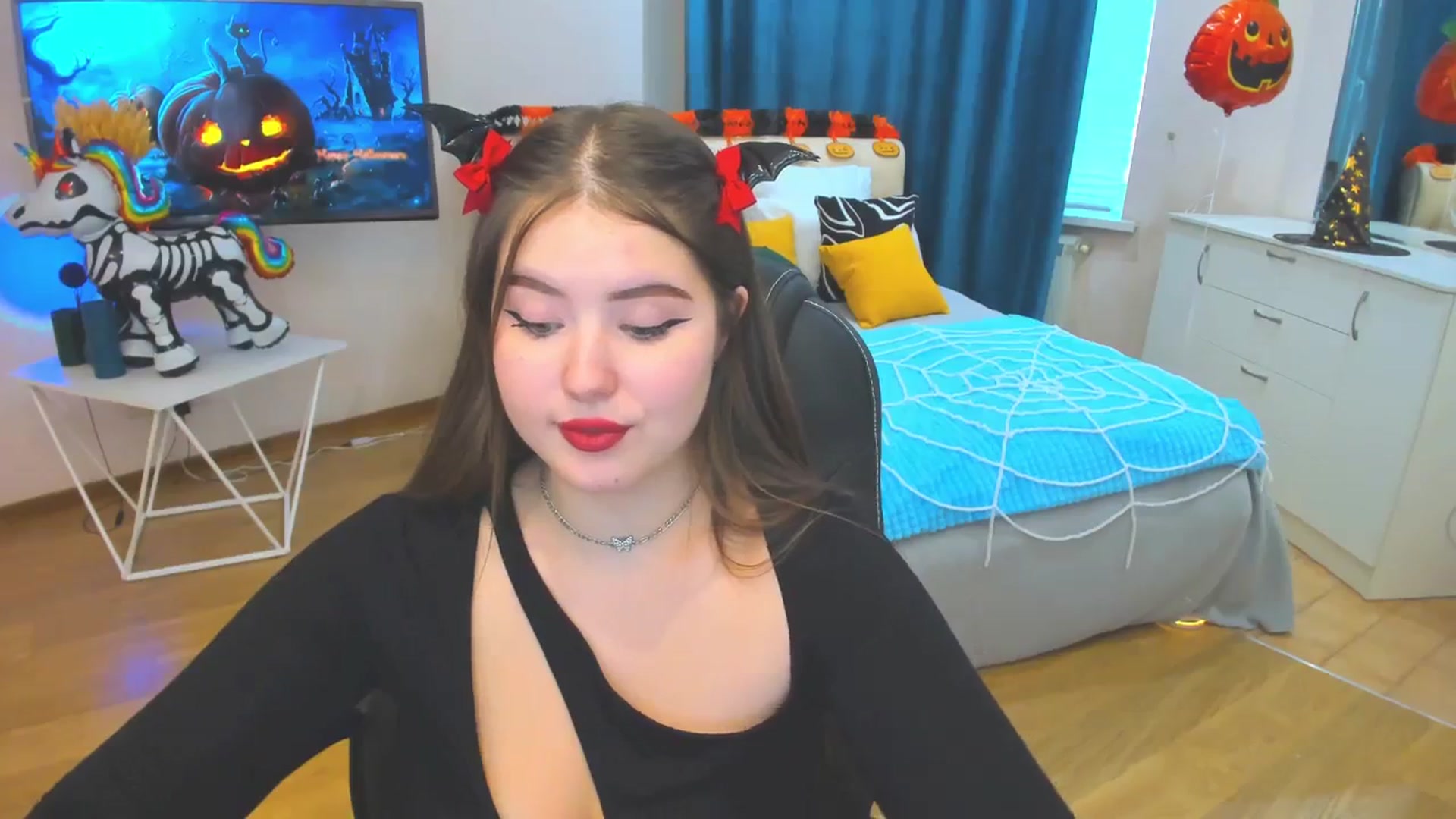 Gallery image thumbnail from AdmireMyEyes's myfreecams stream on, 10/29/2023, 09:52 image 7 of 20