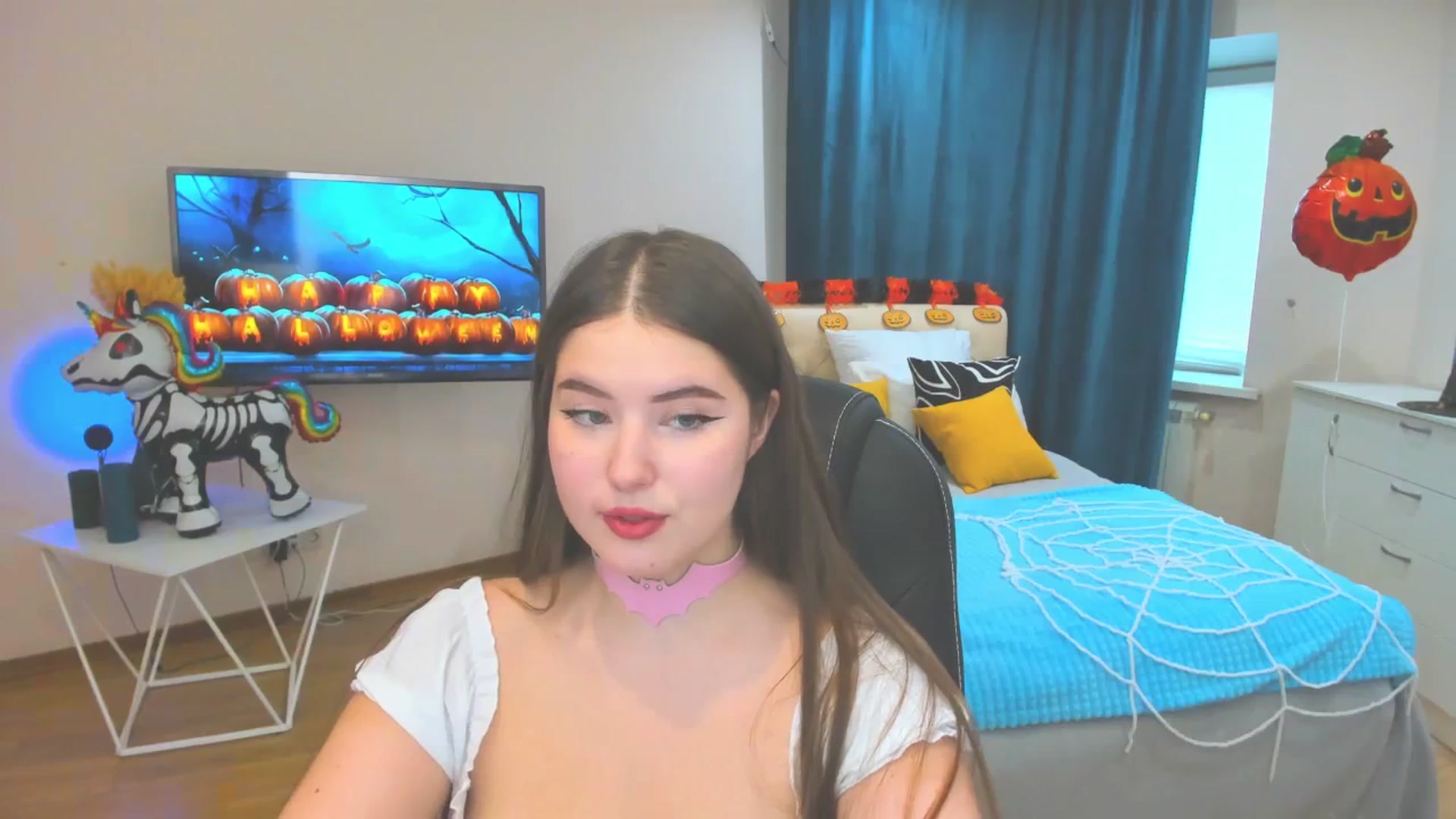 Gallery image thumbnail from AdmireMyEyes's myfreecams stream on, 10/30/2023, 07:47 image 6 of 20