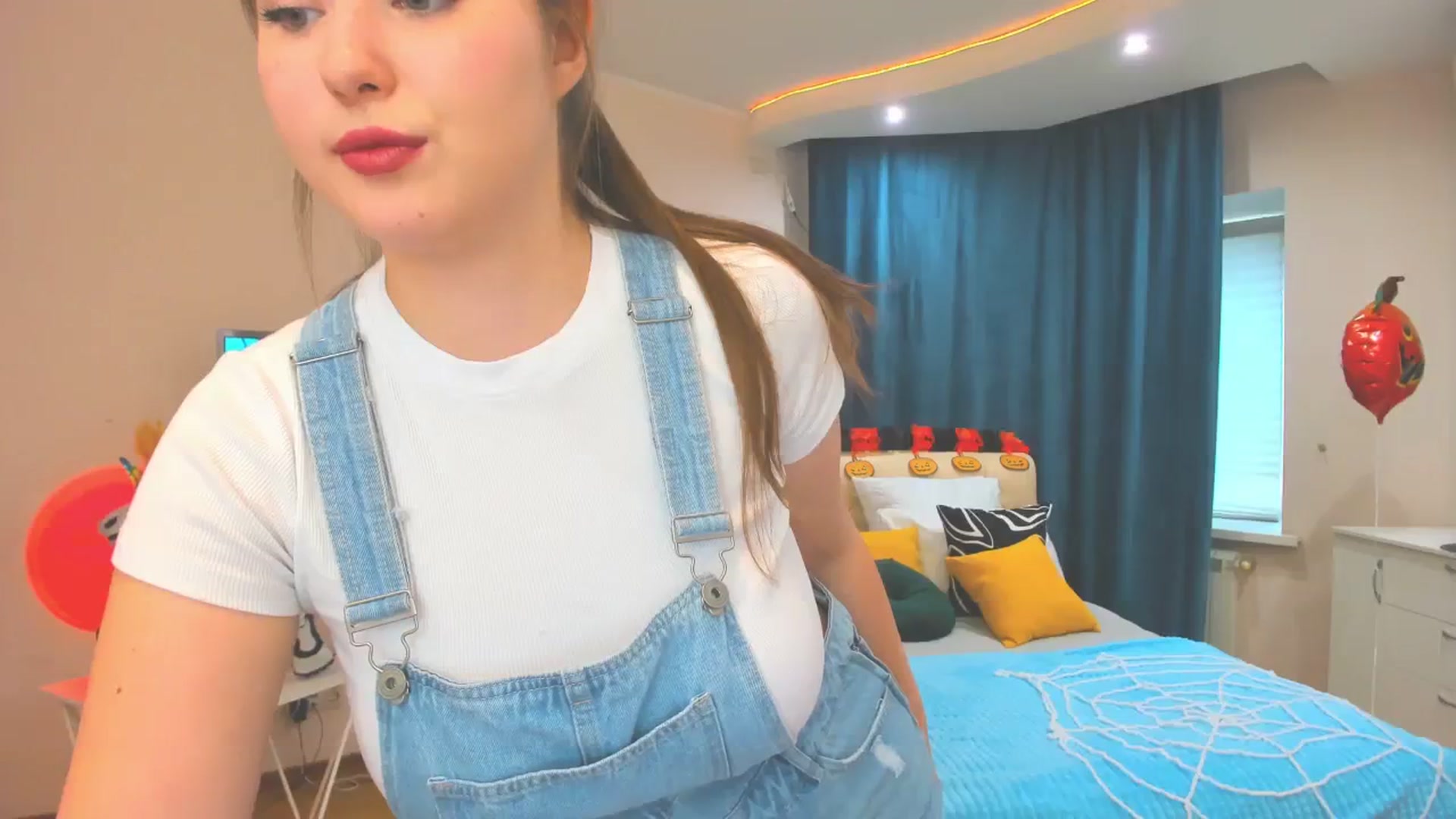Gallery image thumbnail from AdmireMyEyes's myfreecams stream on, 10/30/2023, 09:48 image 13 of 20