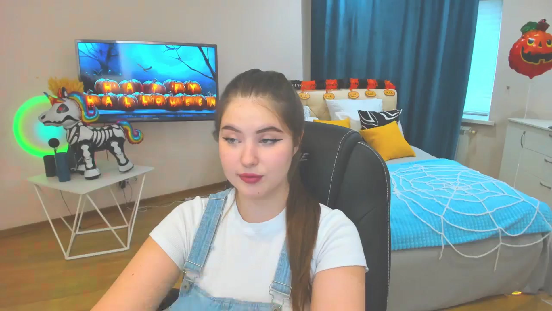 Gallery image thumbnail from AdmireMyEyes's myfreecams stream on, 10/30/2023, 09:48 image 20 of 20