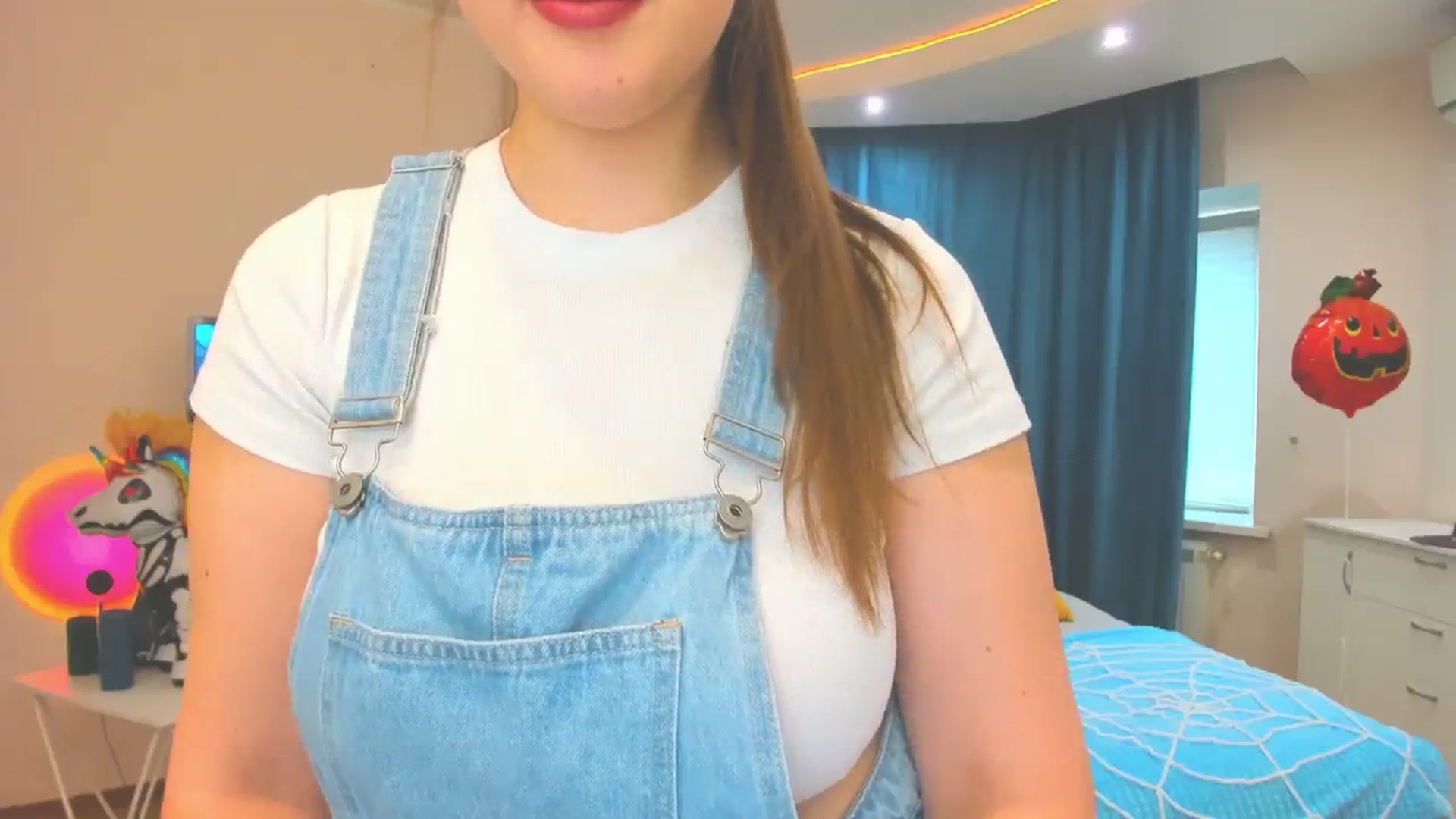 Gallery image thumbnail from AdmireMyEyes's myfreecams stream on, 10/30/2023, 09:48 image 6 of 20