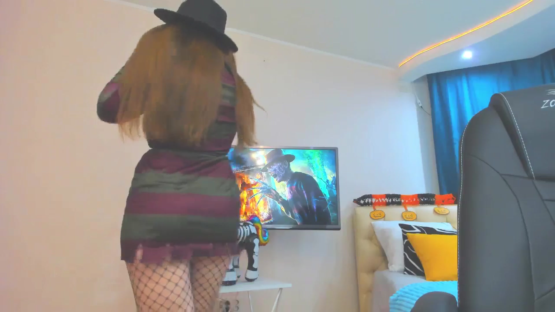 Gallery image thumbnail from AdmireMyEyes's myfreecams stream on, 10/31/2023, 10:56 image 3 of 20