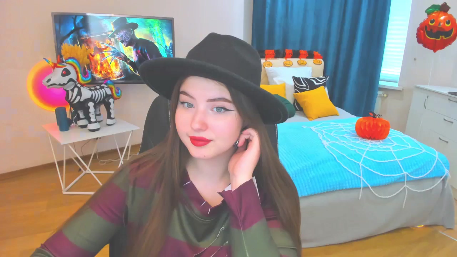 Gallery image thumbnail from AdmireMyEyes's myfreecams stream on, 10/31/2023, 10:56 image 16 of 20