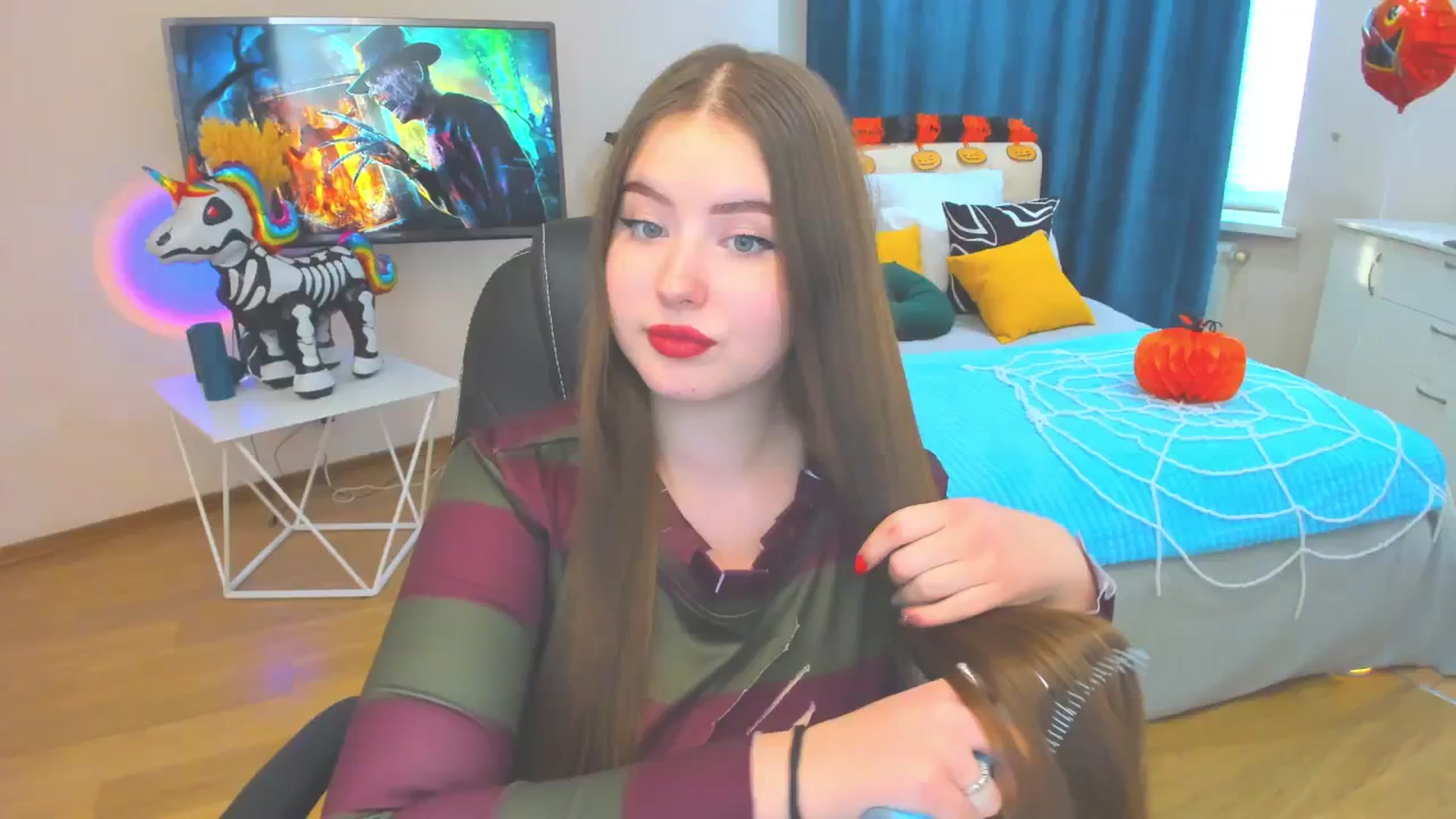 Gallery image thumbnail from AdmireMyEyes's myfreecams stream on, 10/31/2023, 12:23 image 1 of 20