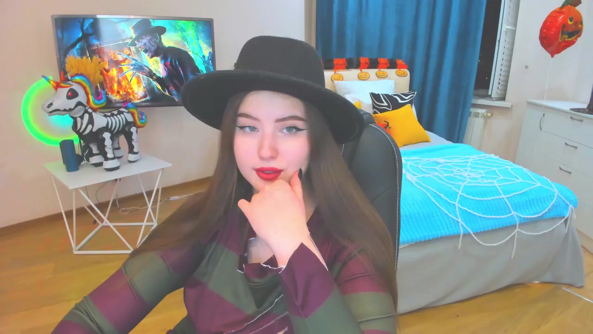Gallery image thumbnail from AdmireMyEyes's myfreecams stream on, 10/31/2023, 14:47 image 6 of 20