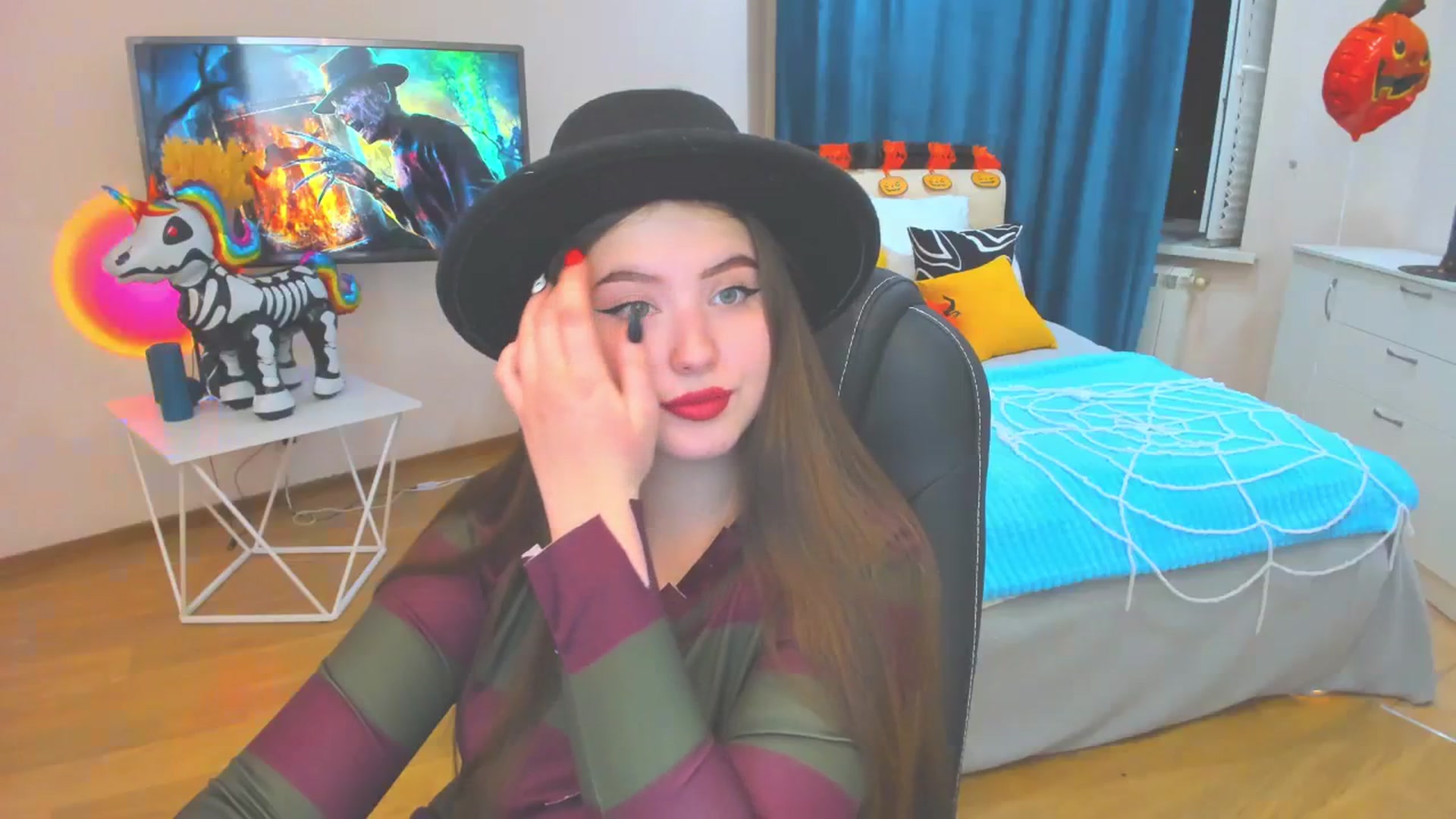 Gallery image thumbnail from AdmireMyEyes's myfreecams stream on, 10/31/2023, 14:47 image 14 of 20