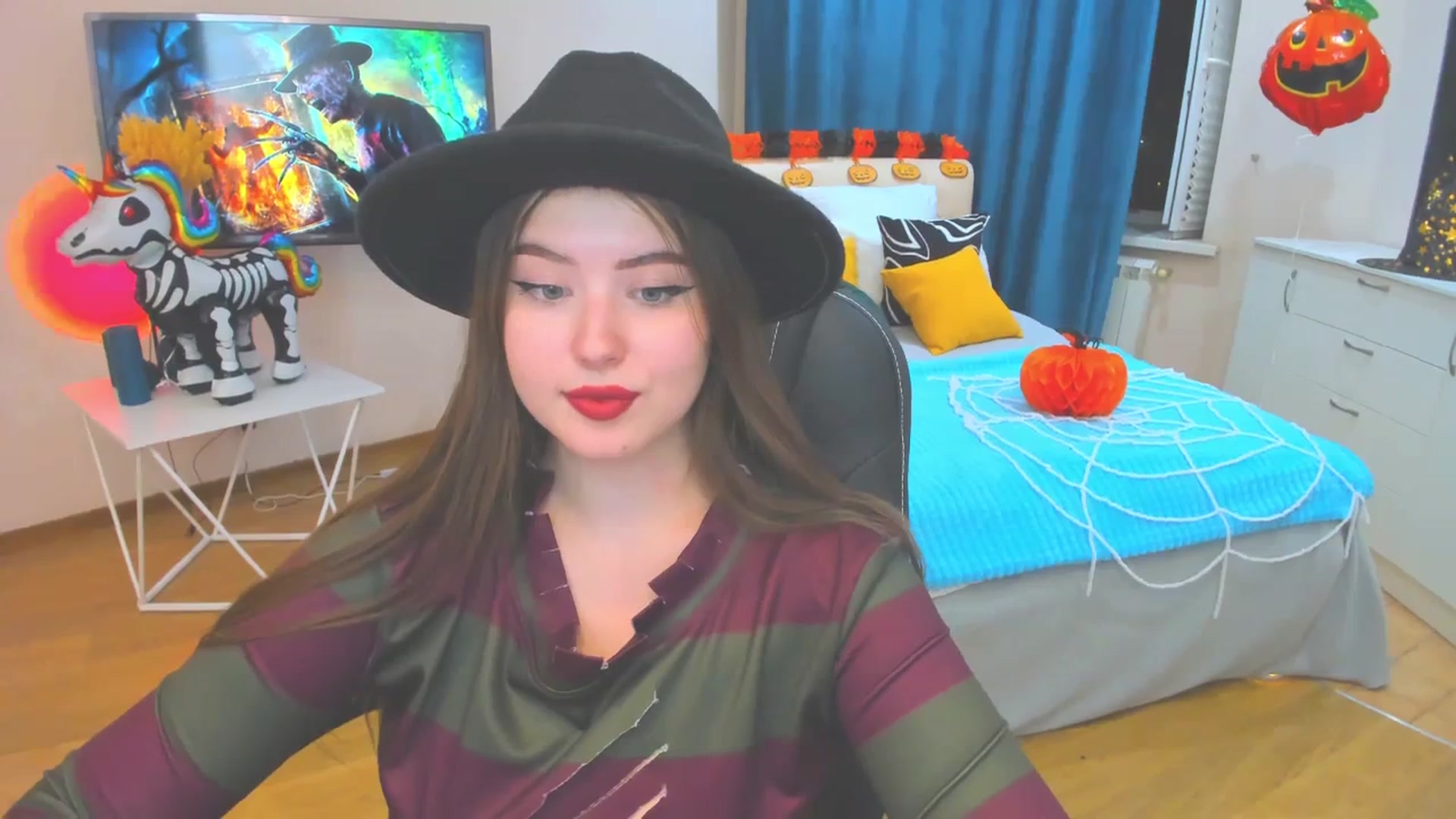 Gallery image thumbnail from AdmireMyEyes's myfreecams stream on, 10/31/2023, 16:45 image 11 of 20