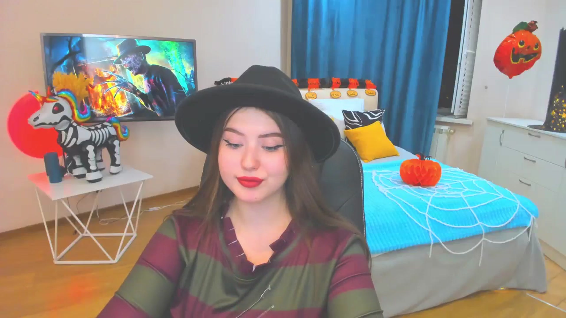 Gallery image thumbnail from AdmireMyEyes's myfreecams stream on, 10/31/2023, 16:45 image 18 of 20