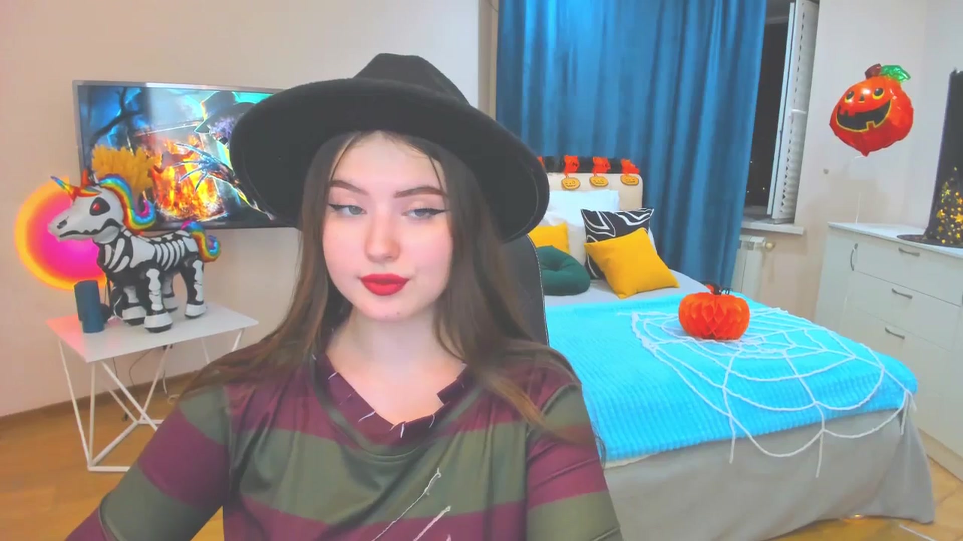 Gallery image thumbnail from AdmireMyEyes's myfreecams stream on, 10/31/2023, 16:45 image 6 of 20